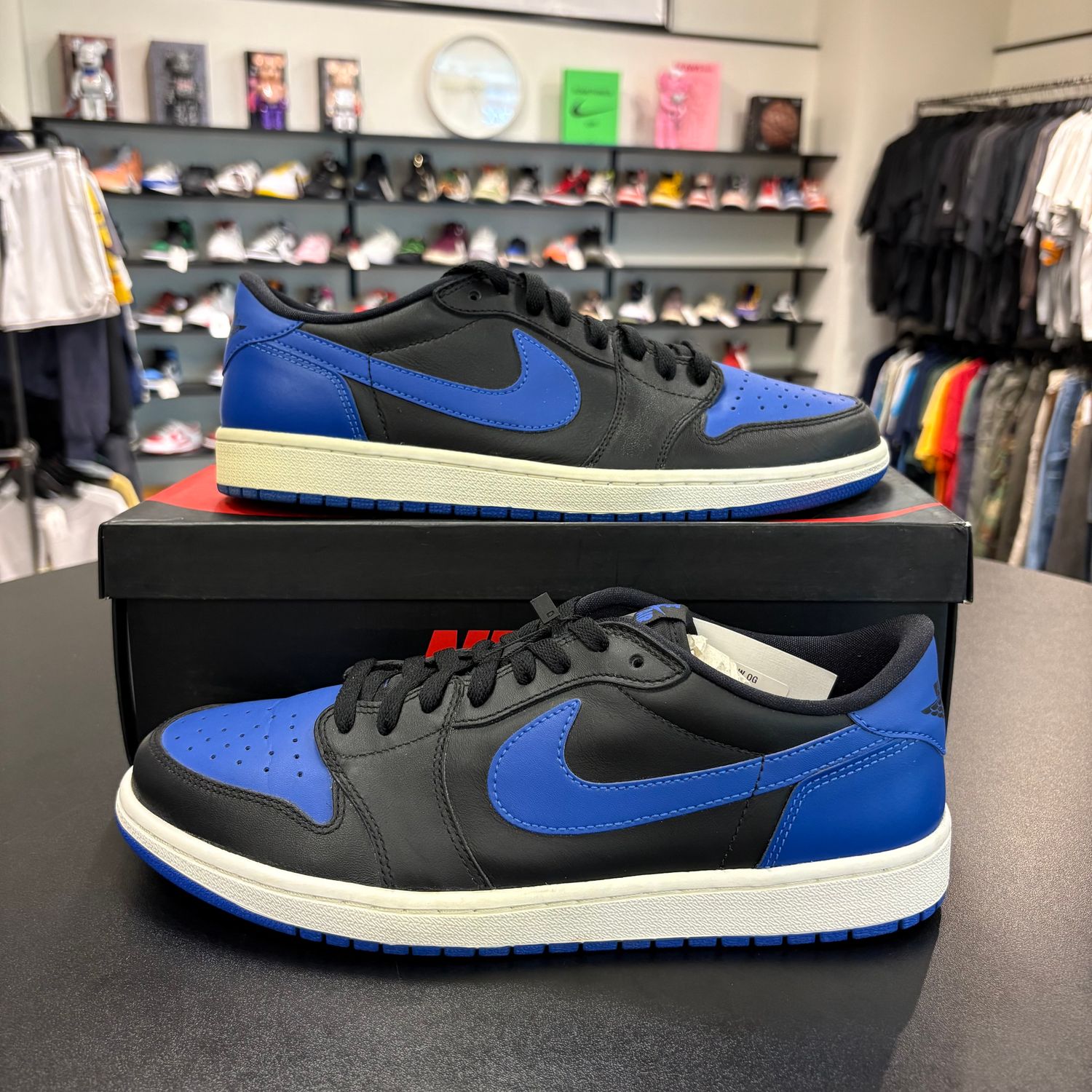 PO AIR JORDAN 1 LOW OG ROYAL SIZE 11.5