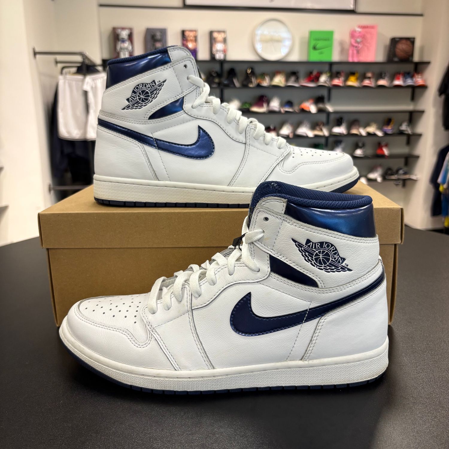 PO NB AIR JORDAN 1 METALLIC NAVY SIZE 10.5