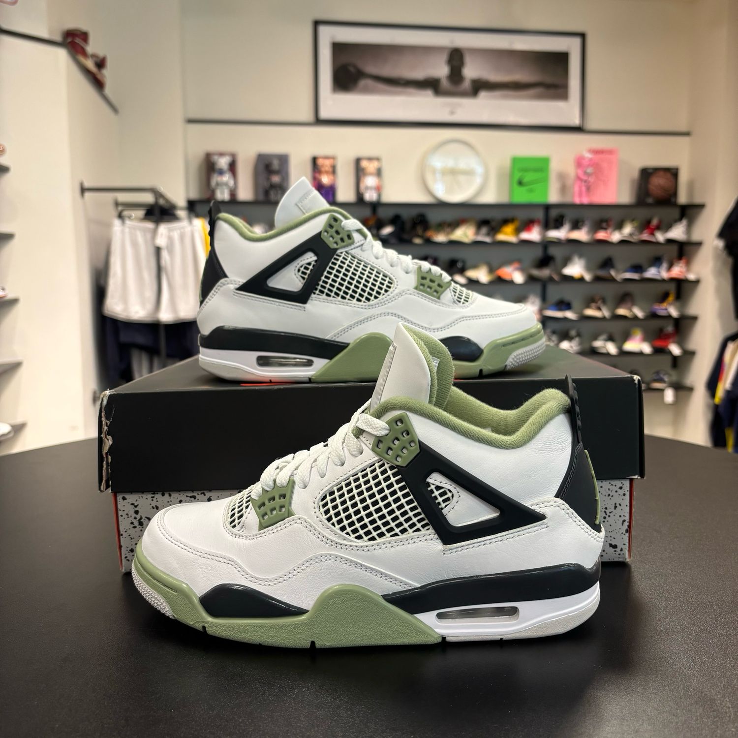 PO AIR JORDAN 4 SEA FOAM SIZE 8.5W