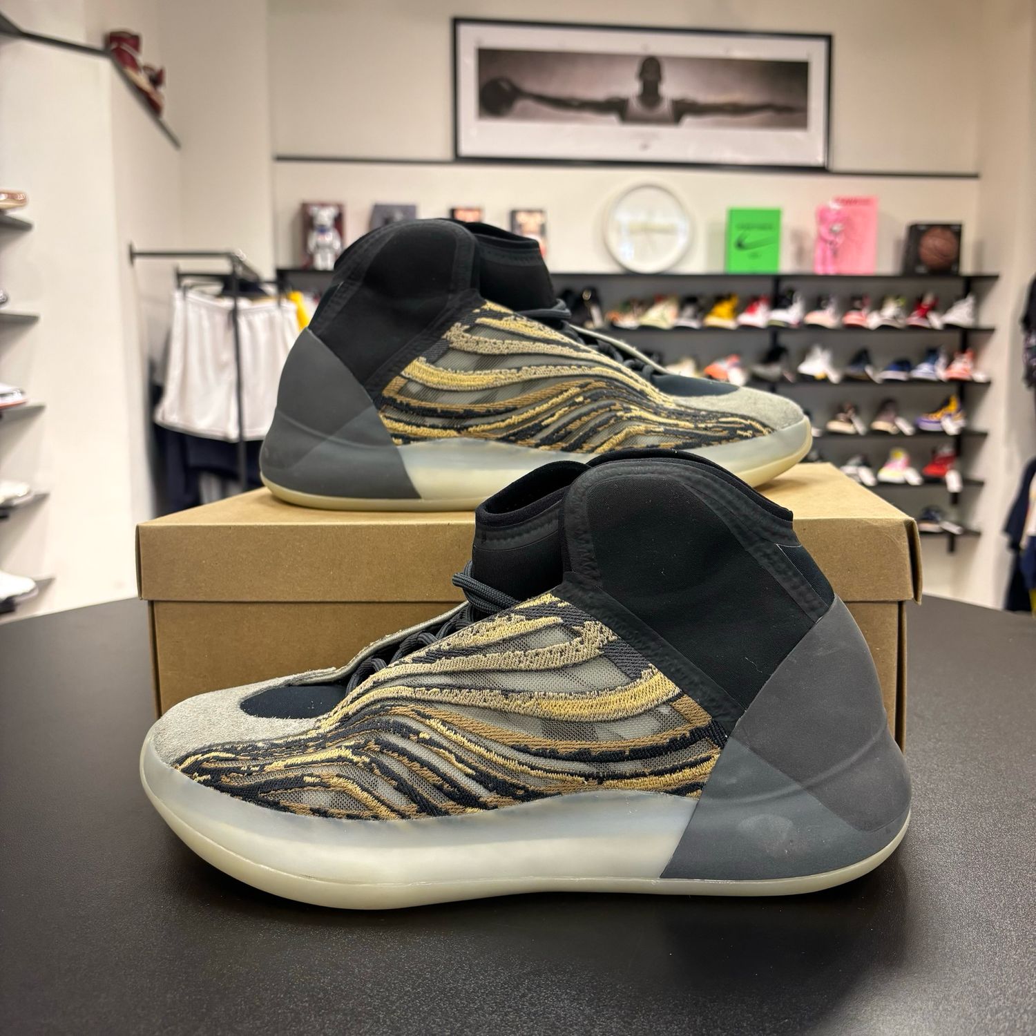 PO NB ADIDAS YEEZY QNTM AMBER TINT SIZE 11