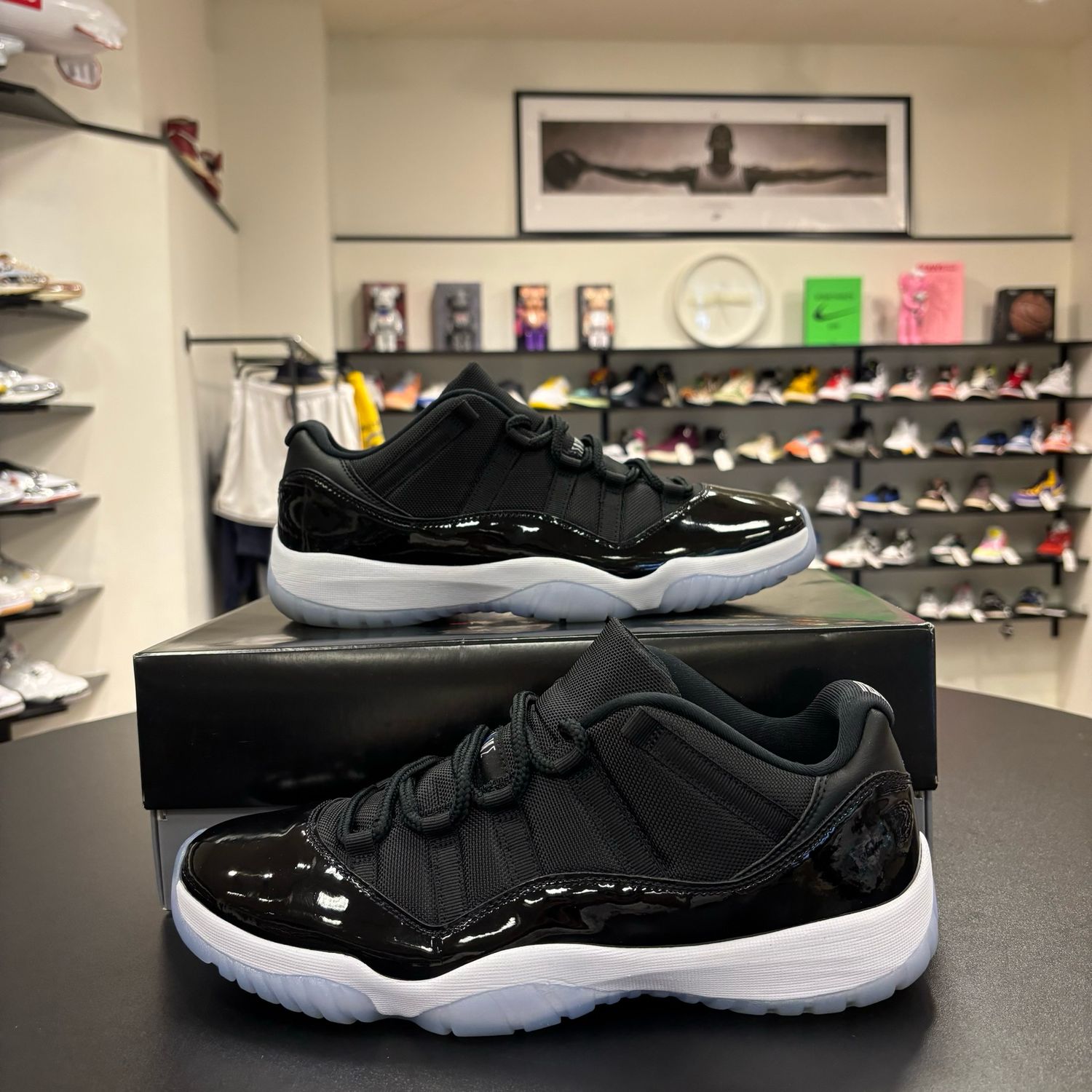 PO3 AIR JORDAN 11 LOW SPACE JAM SIZE 11