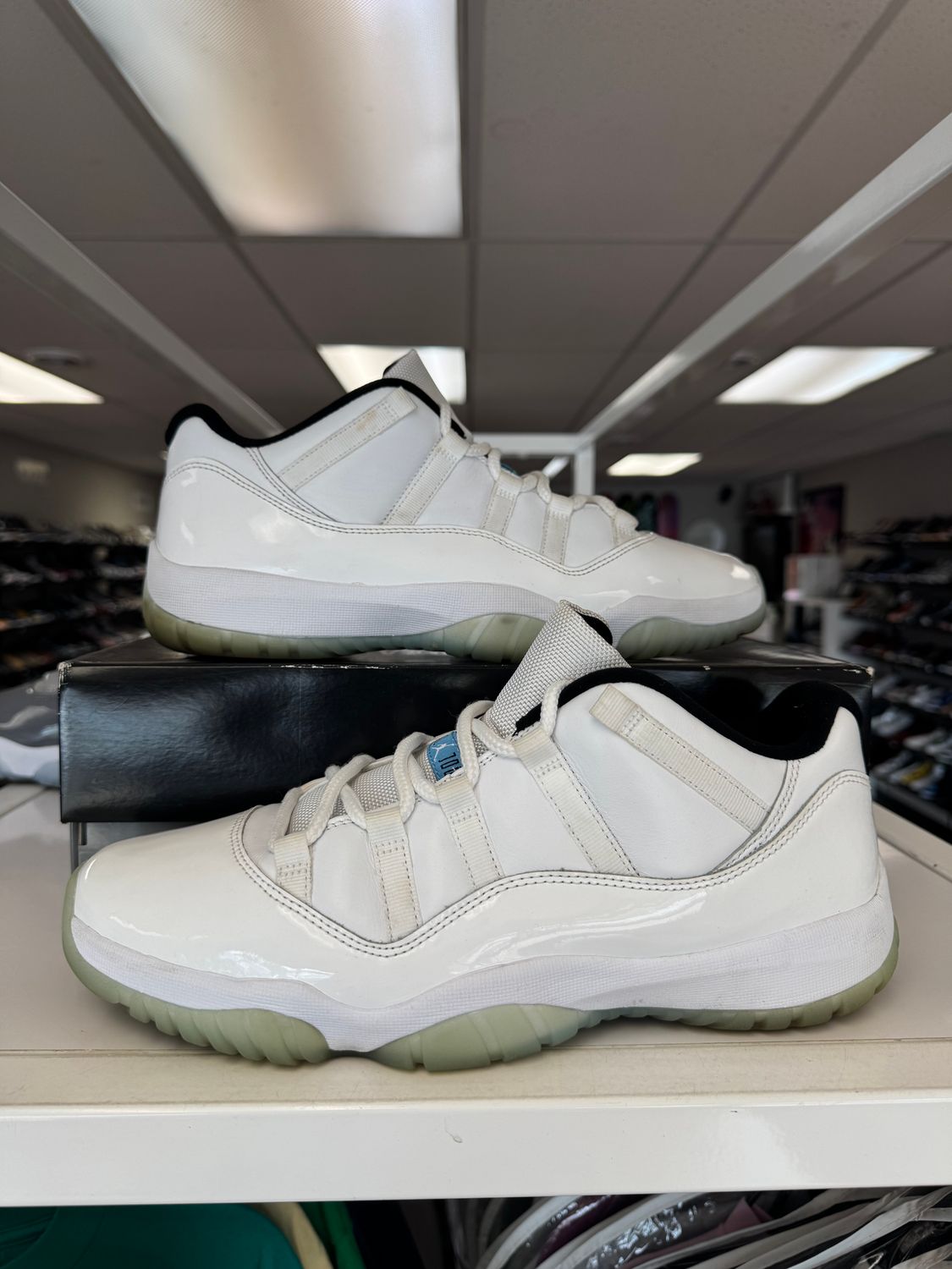PO3 AIR JORDAN 11 LOW LEGEND BLUE SIZE 11
