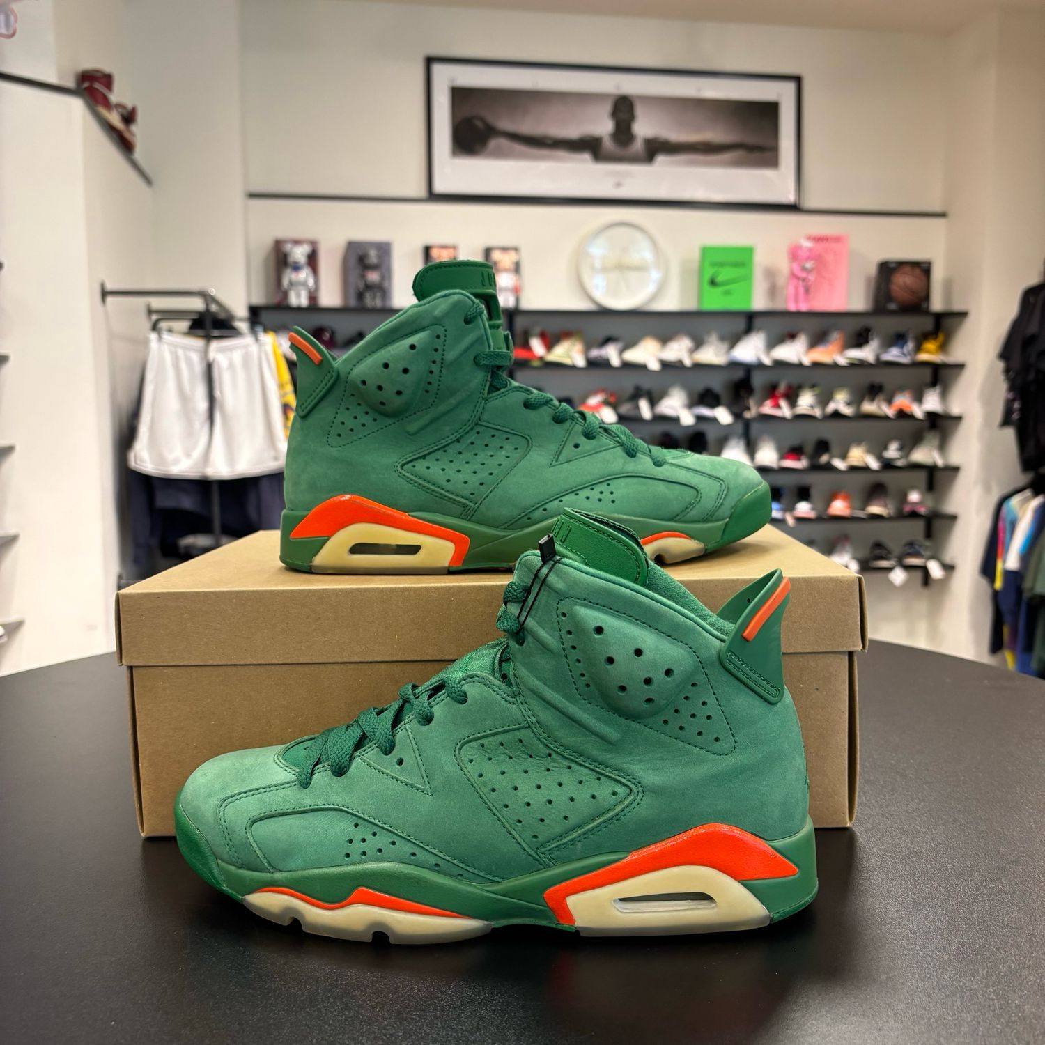 PO NB AIR JORDAN 6 GATORADE GREEN SIZE 8.5