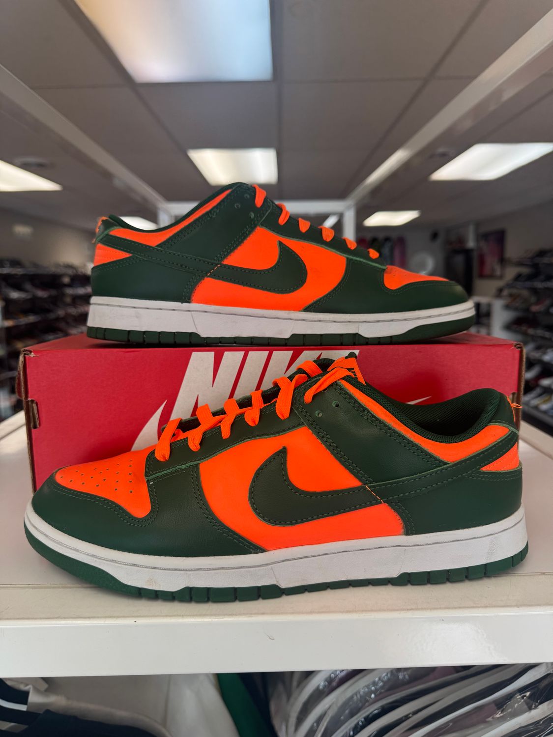 PO NIKE DUNK LOW MIAMI HURRICANES SIZE 10