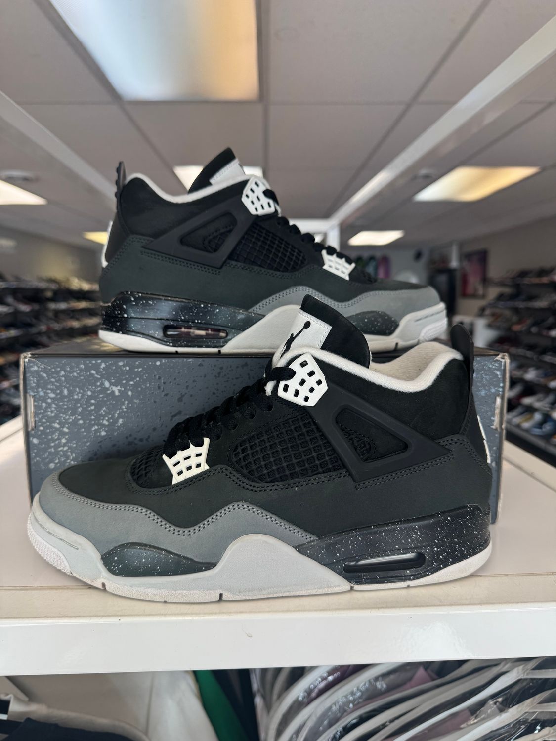 PO AIR JORDAN 4 FEAR (2024) SIZE 9