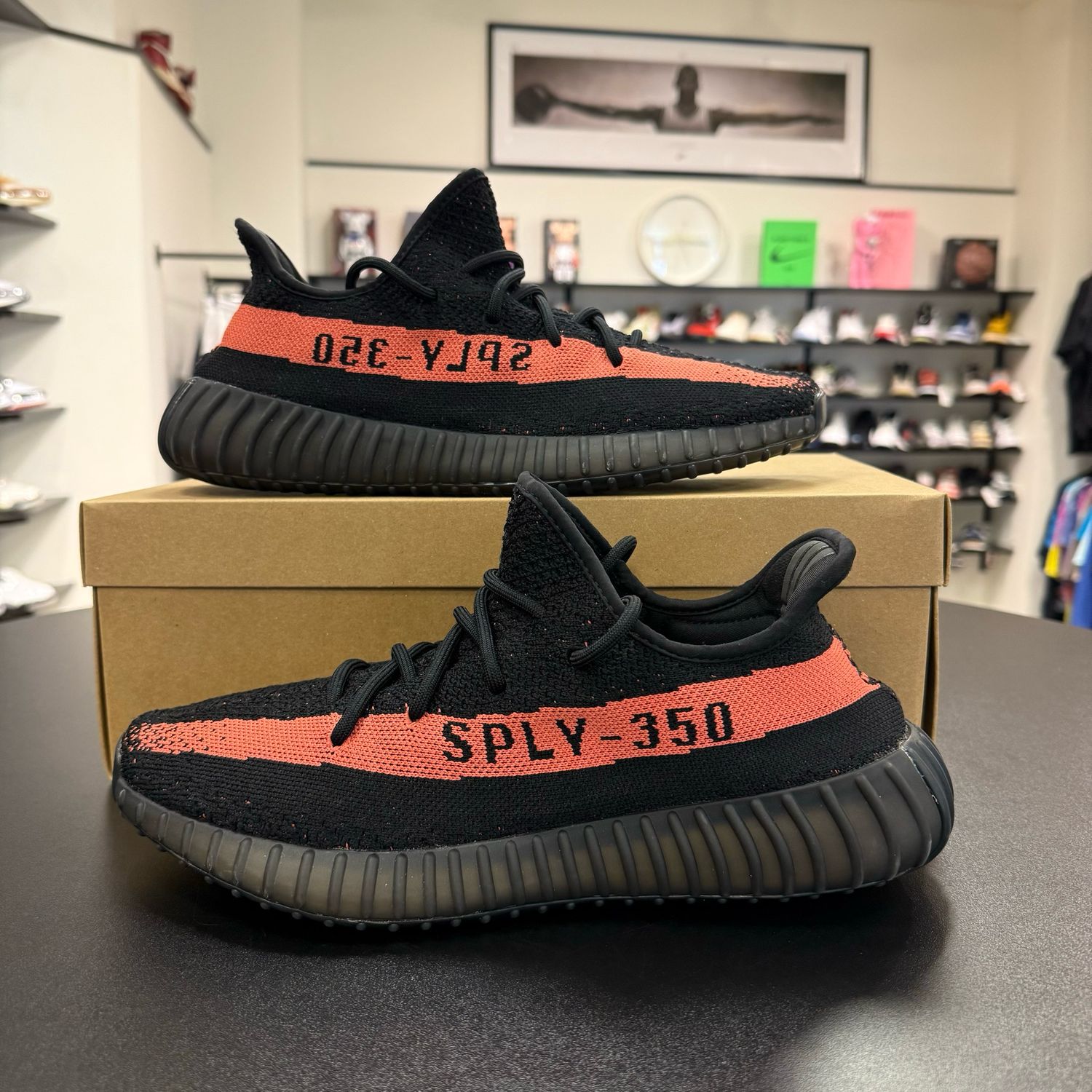 PO NB ADIDAS YEEZY 350 V2 CORE RED BLACK SIZE 10