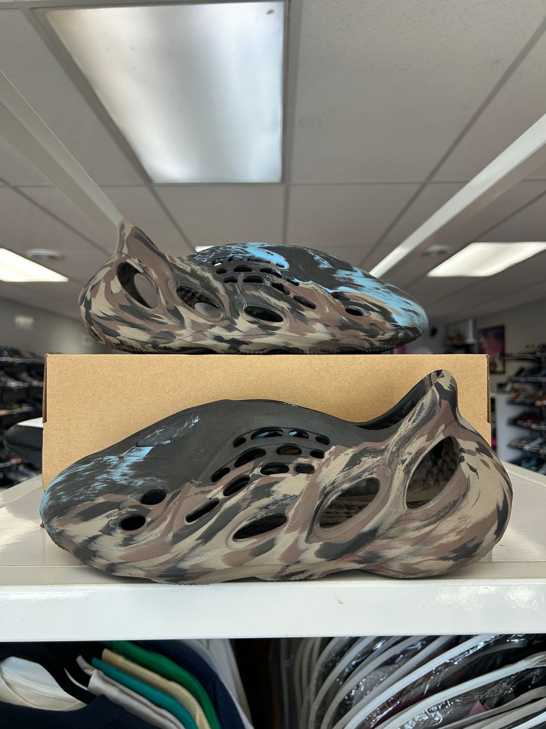 PO ADIDAS YEEZY FOAM RNR MX CINDER SIZE 10