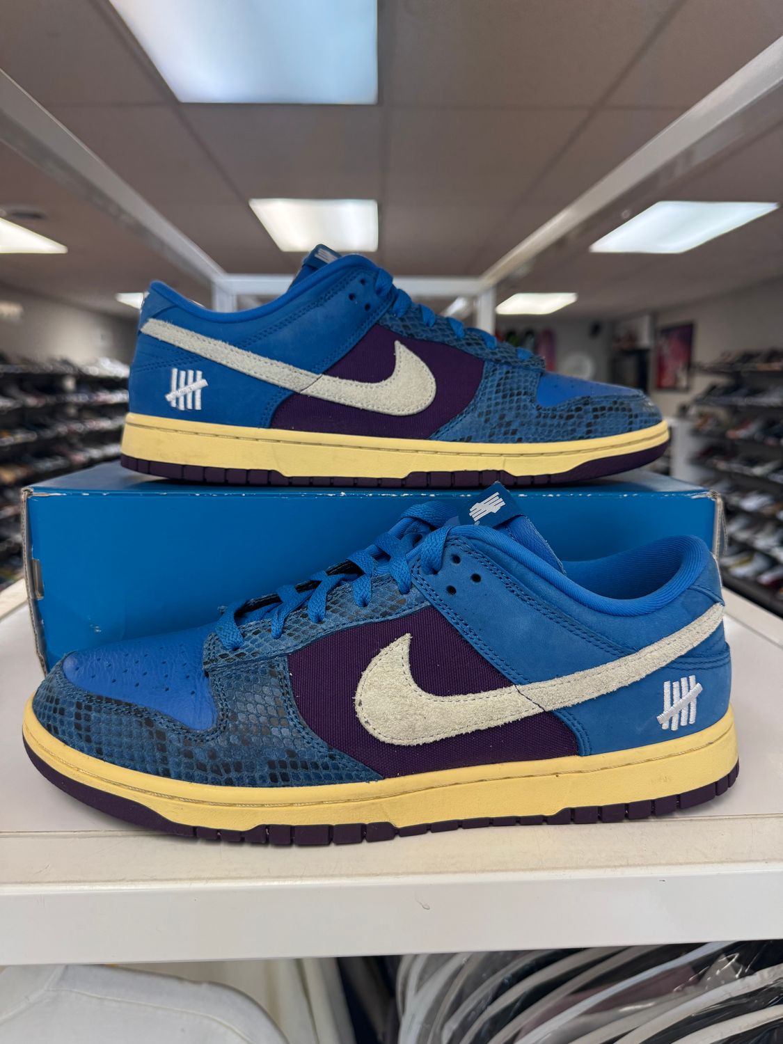 PO NIKE DUNK LOW UNDEFEATED 5 ON IT DUNK VS. AF1 SIZE 11