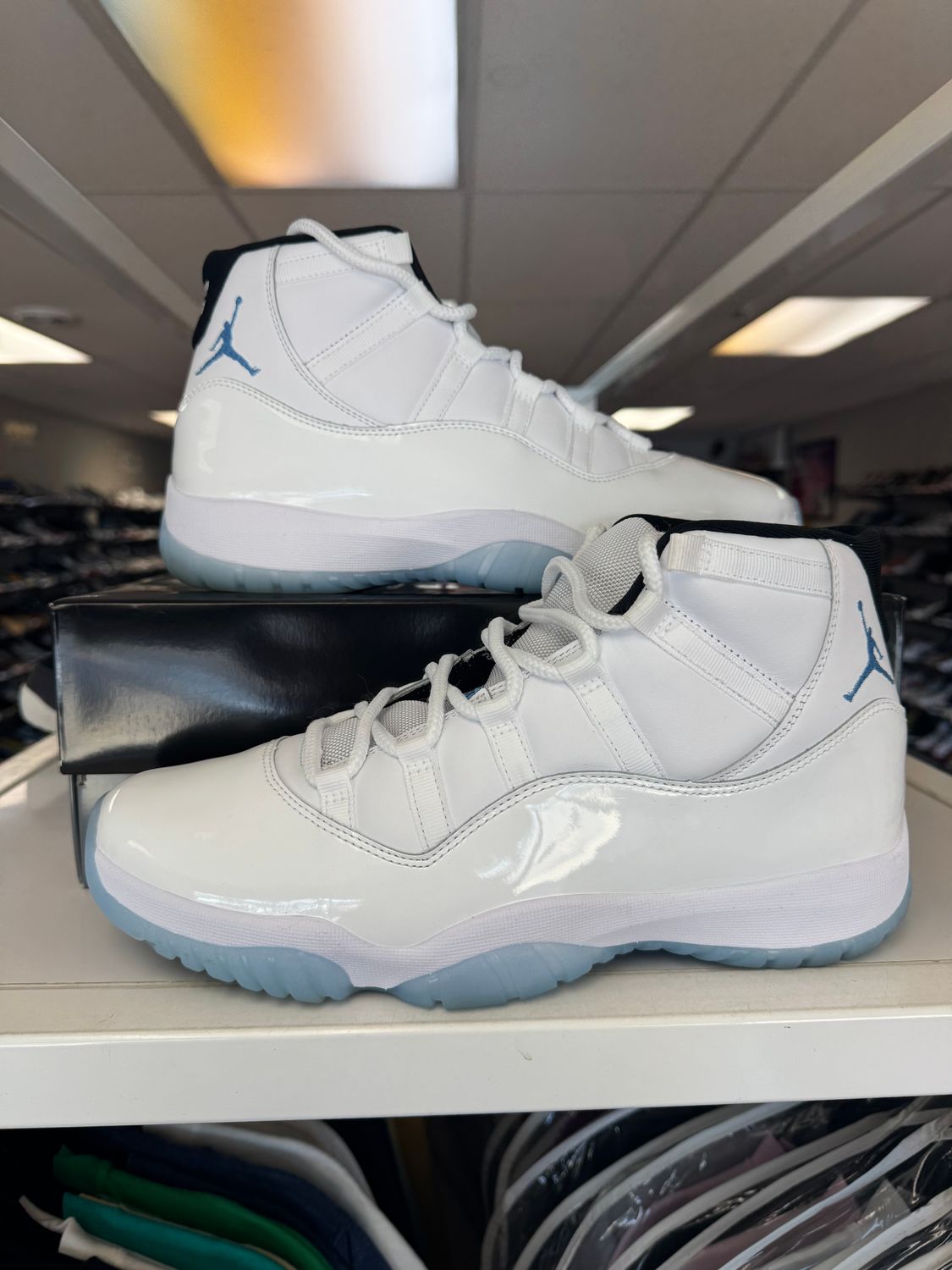 PO AIR JORDAN 11 RETRO LEGEND BLUE (2024) SIZE 11
