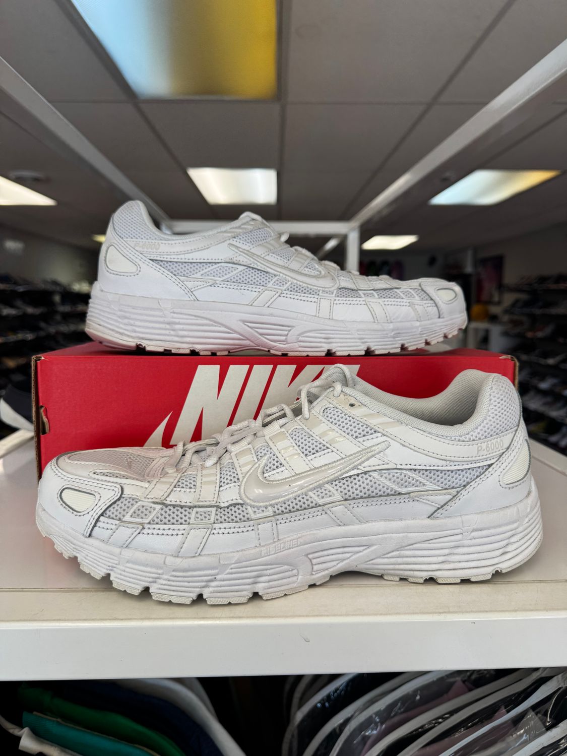 PO NIKE P-6000 TRIPLE WHITE SIZE 10.5