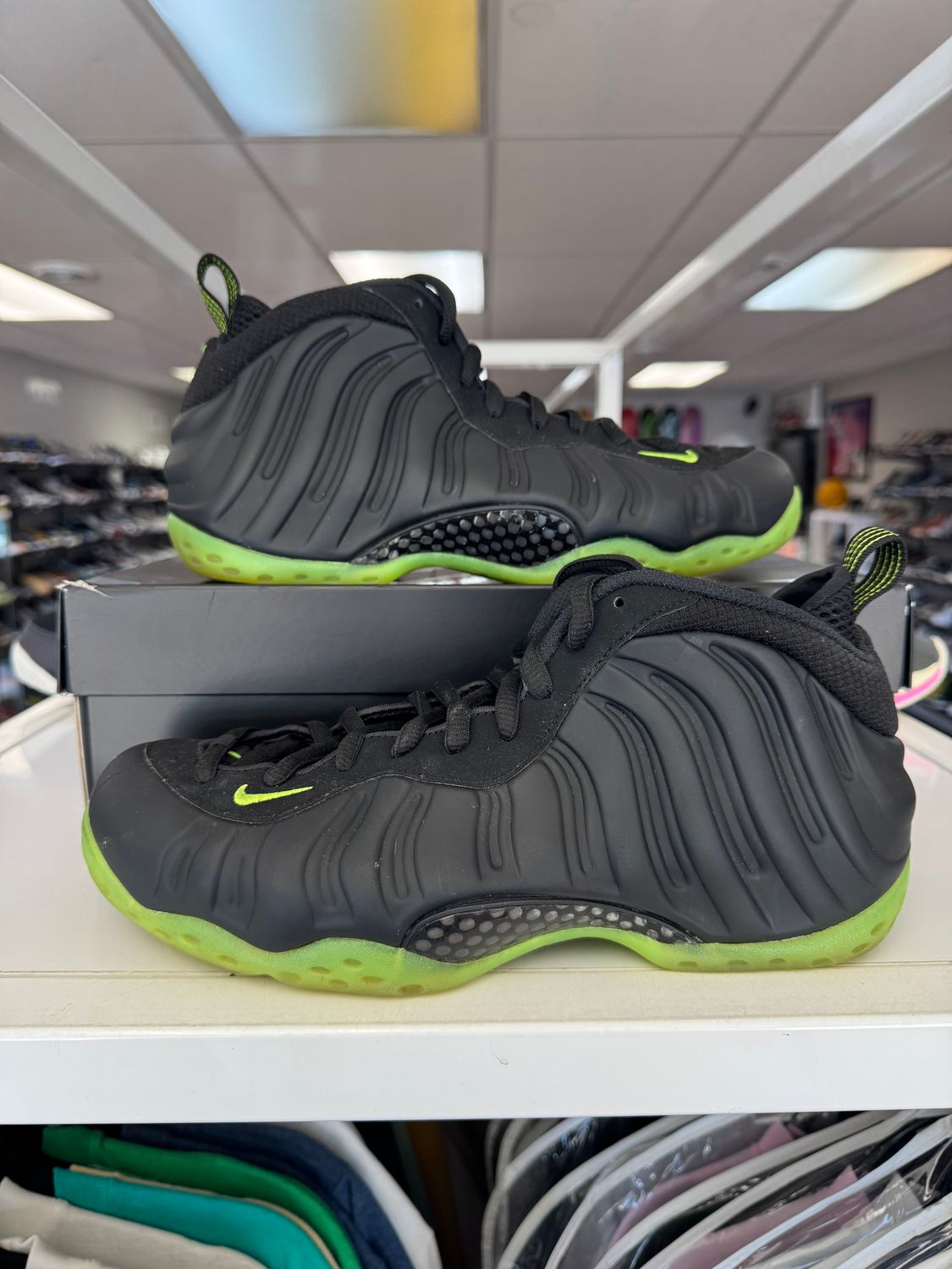 PO NIKE AIR FOAMPOSITE ONE BLACK VOLT SIZE 9
