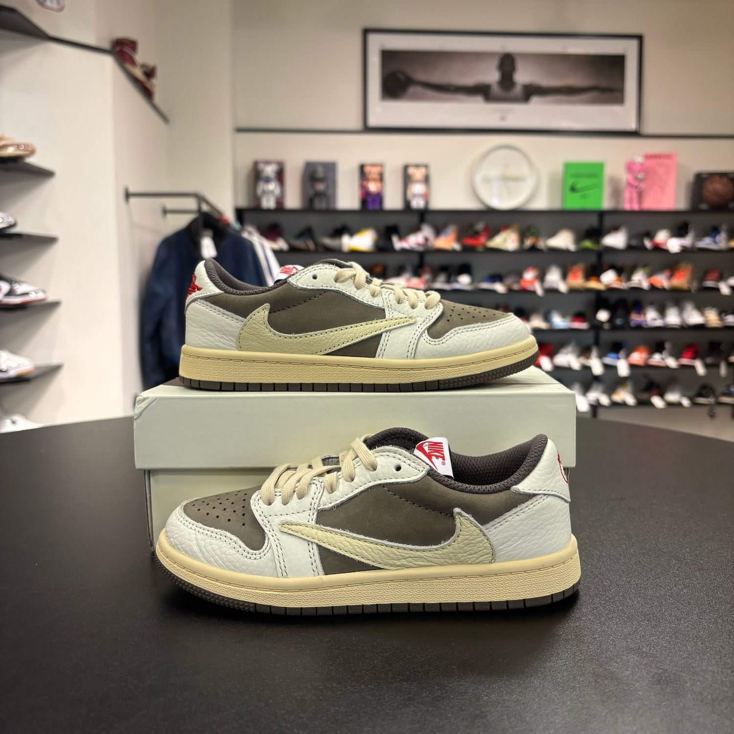 PO AIR JORDAN 1 LOW TRAVIS SCOTT REVERSE MOCHA SIZE 13.5C