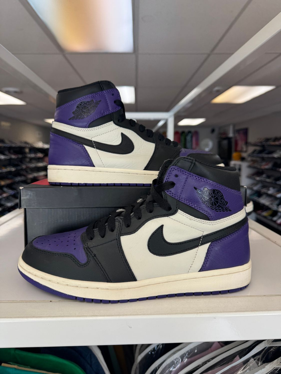 POCD AIR JORDAN 1 HIGH COURT PURPLE SIZE 9.5