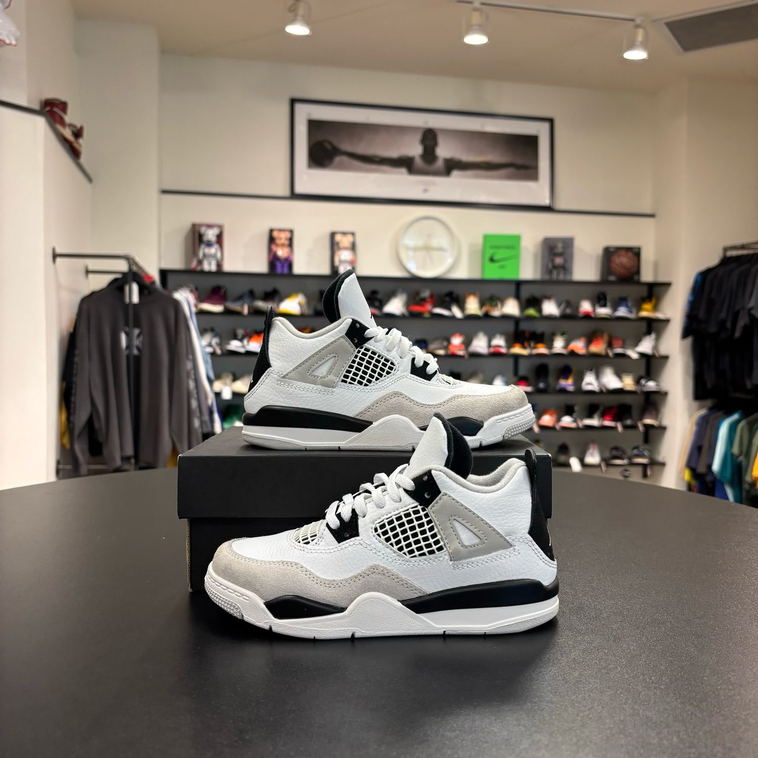 PO AIR JORDAN 4 MILITARY BLACK SIZE 13C