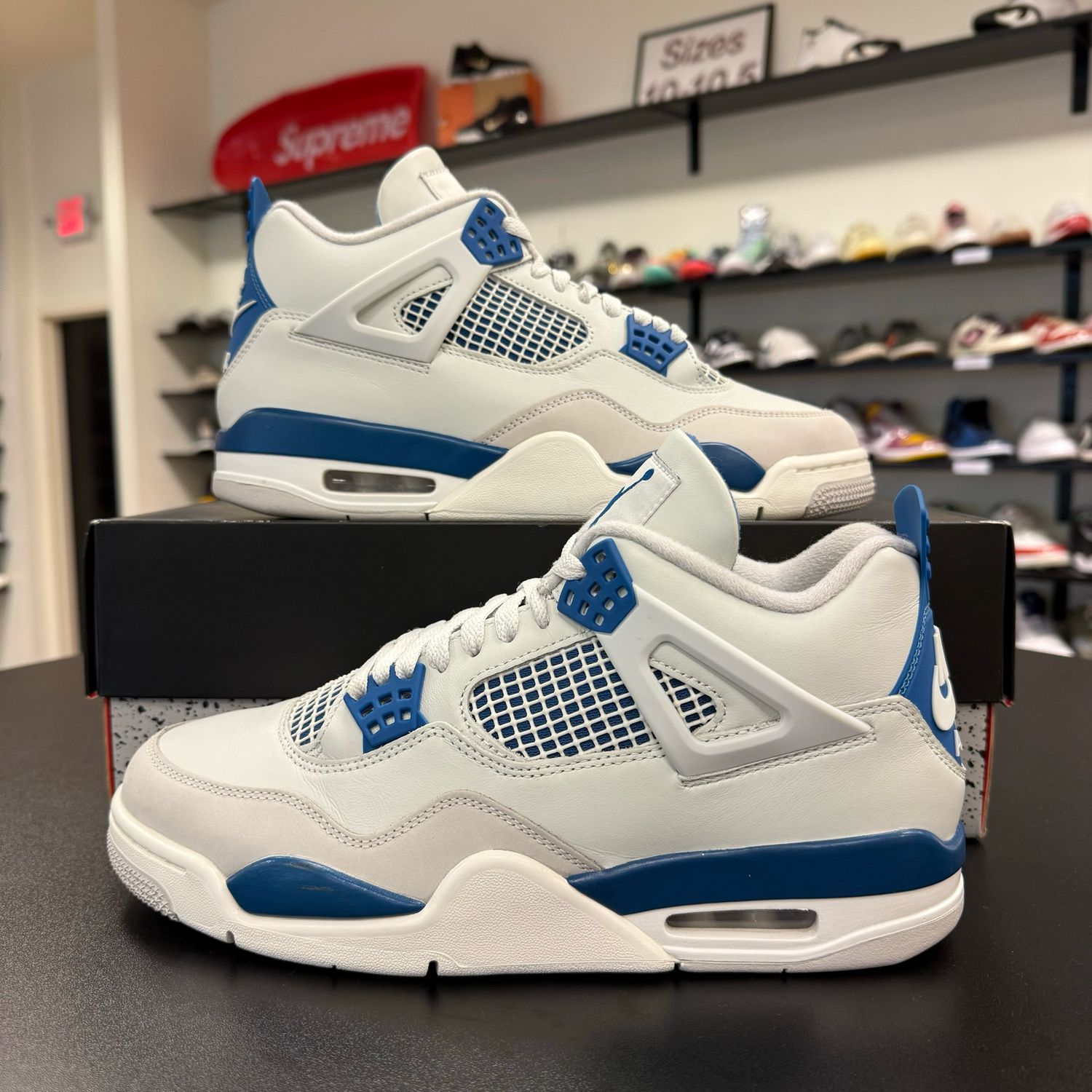 PO2 AIR JORDAN 4 MILITARY BLUE SIZE 9.5