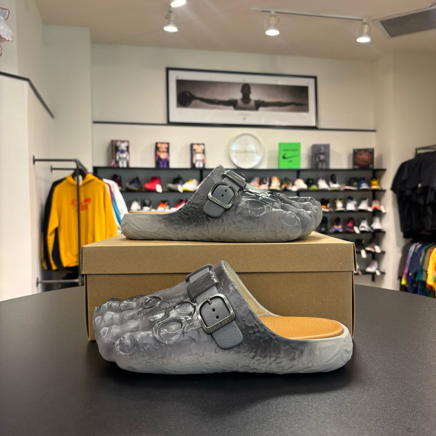 NO BOX BRAVEST STUDIOS MOON CLOGS