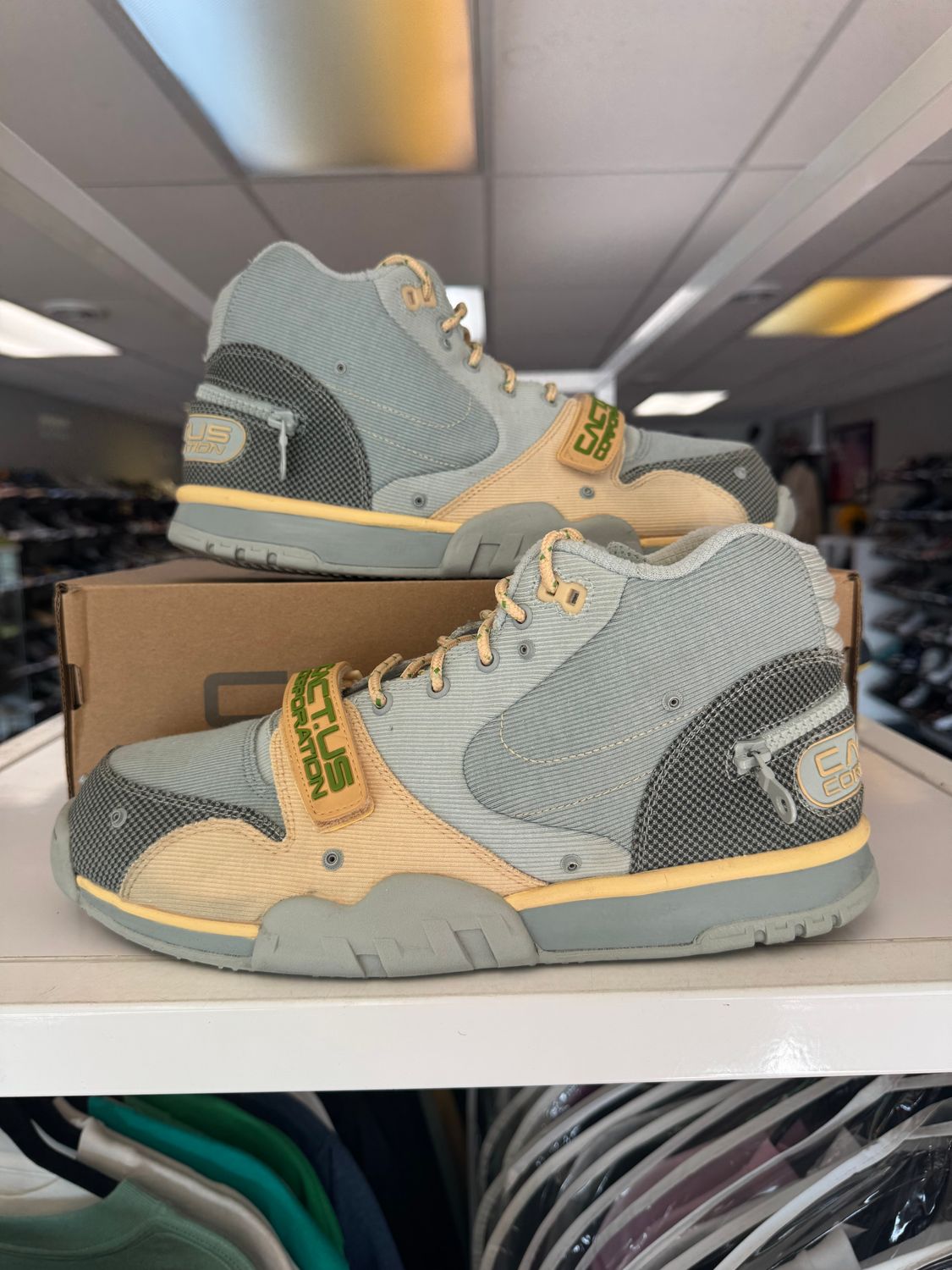 PO NIKE AIR TRAINER 1 SP TRAVIS SCOTT GREY HAZE SIZE 12