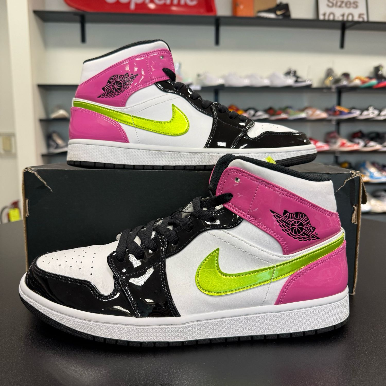 PONB AIR JORDAN 1 MID WHITE BLACK CYBER PINK SIZE 11.5
