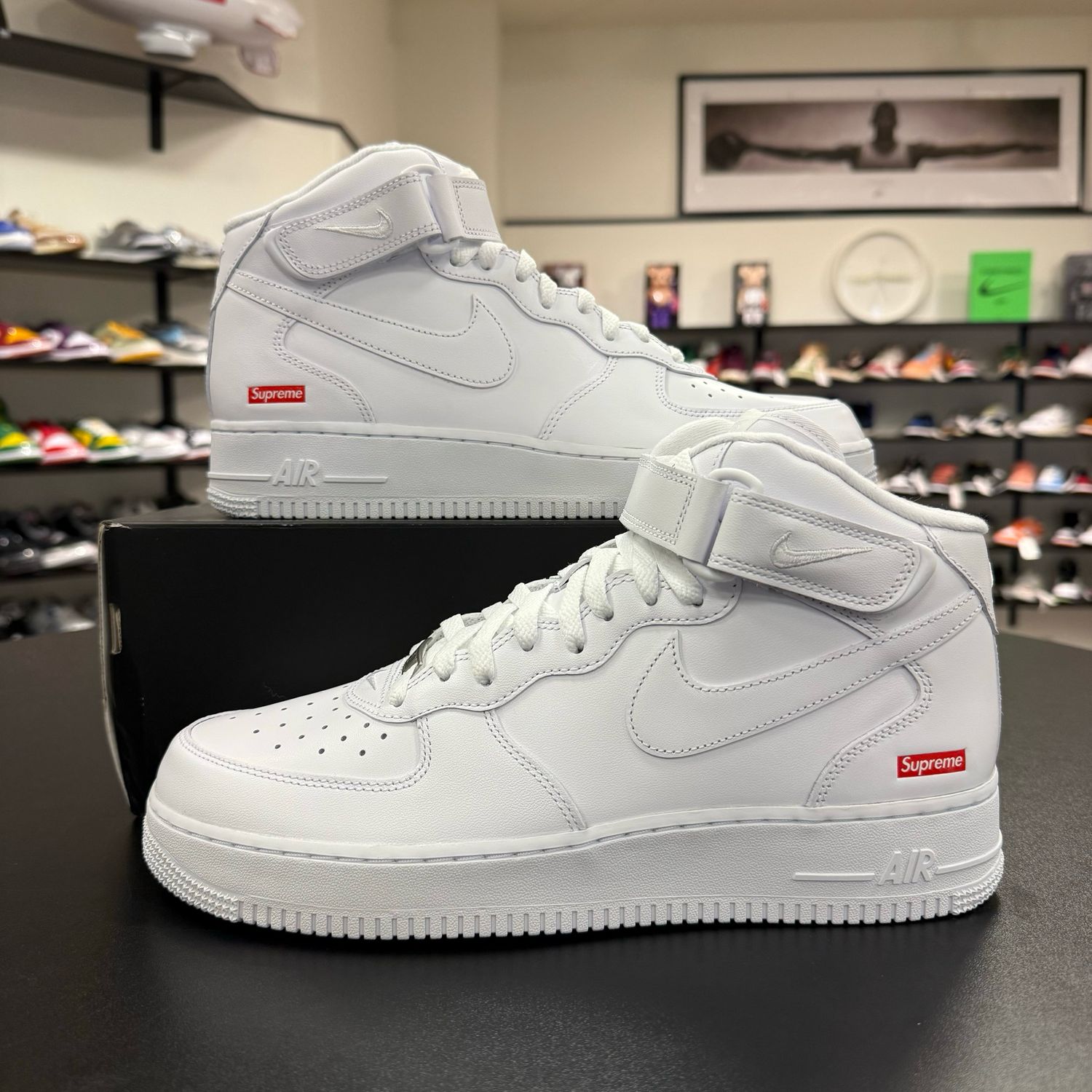 NEW NIKE AIR FORCE 1 MID SUPREME WHITE