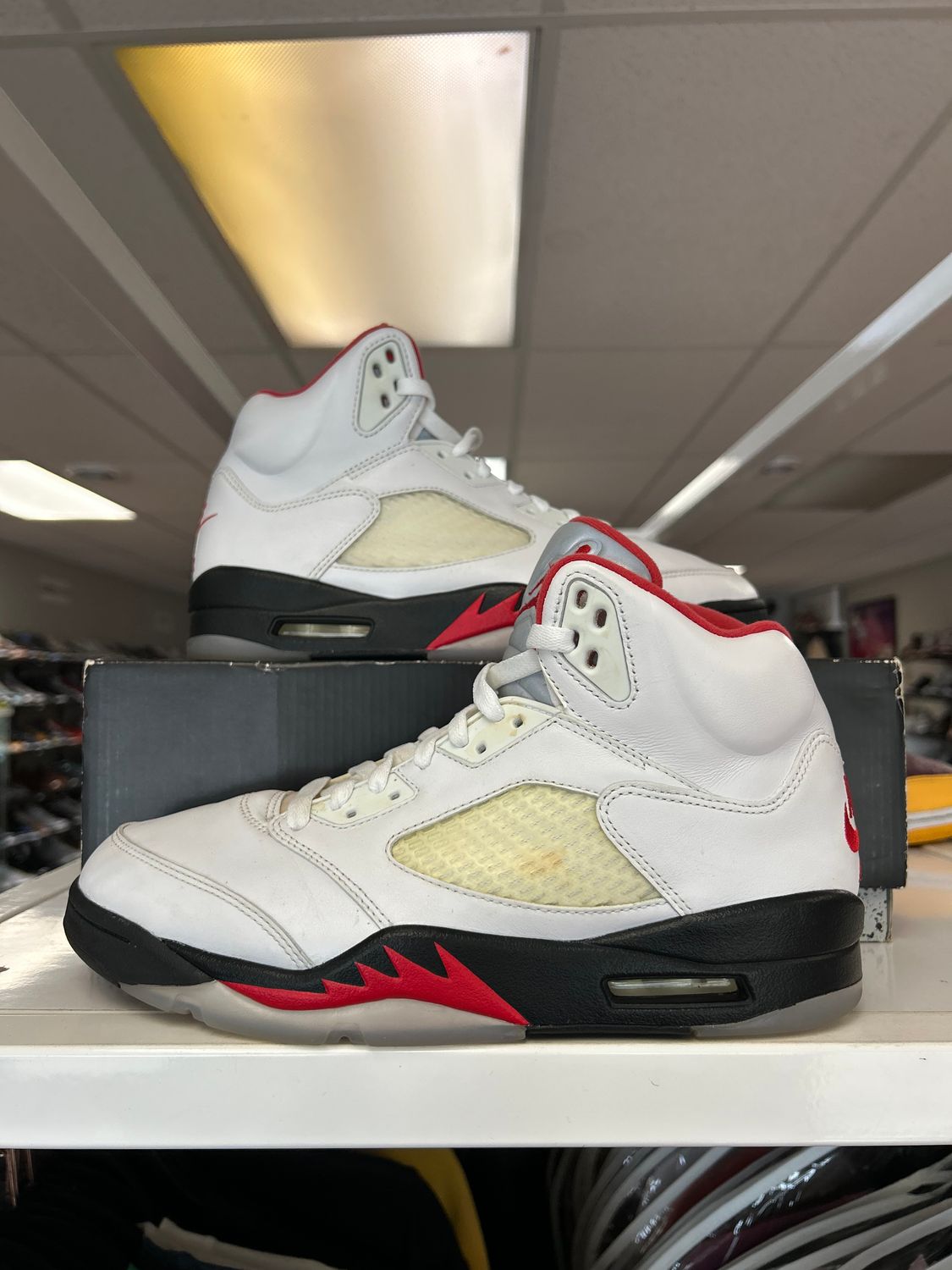 PO AIR JORDAN 5 FIRE RED SILVER TONGUE (2020) SIZE 9