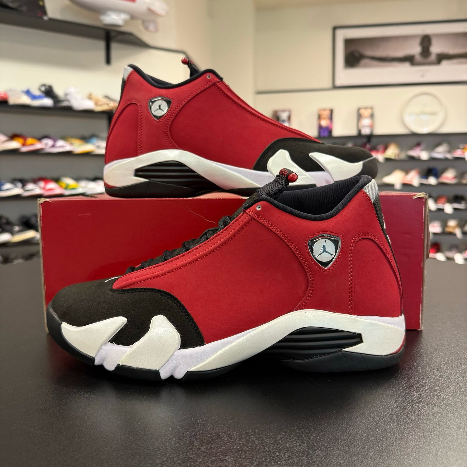 PO AIR JORDAN 12 RETRO GYM RED (2018) SIZE 9