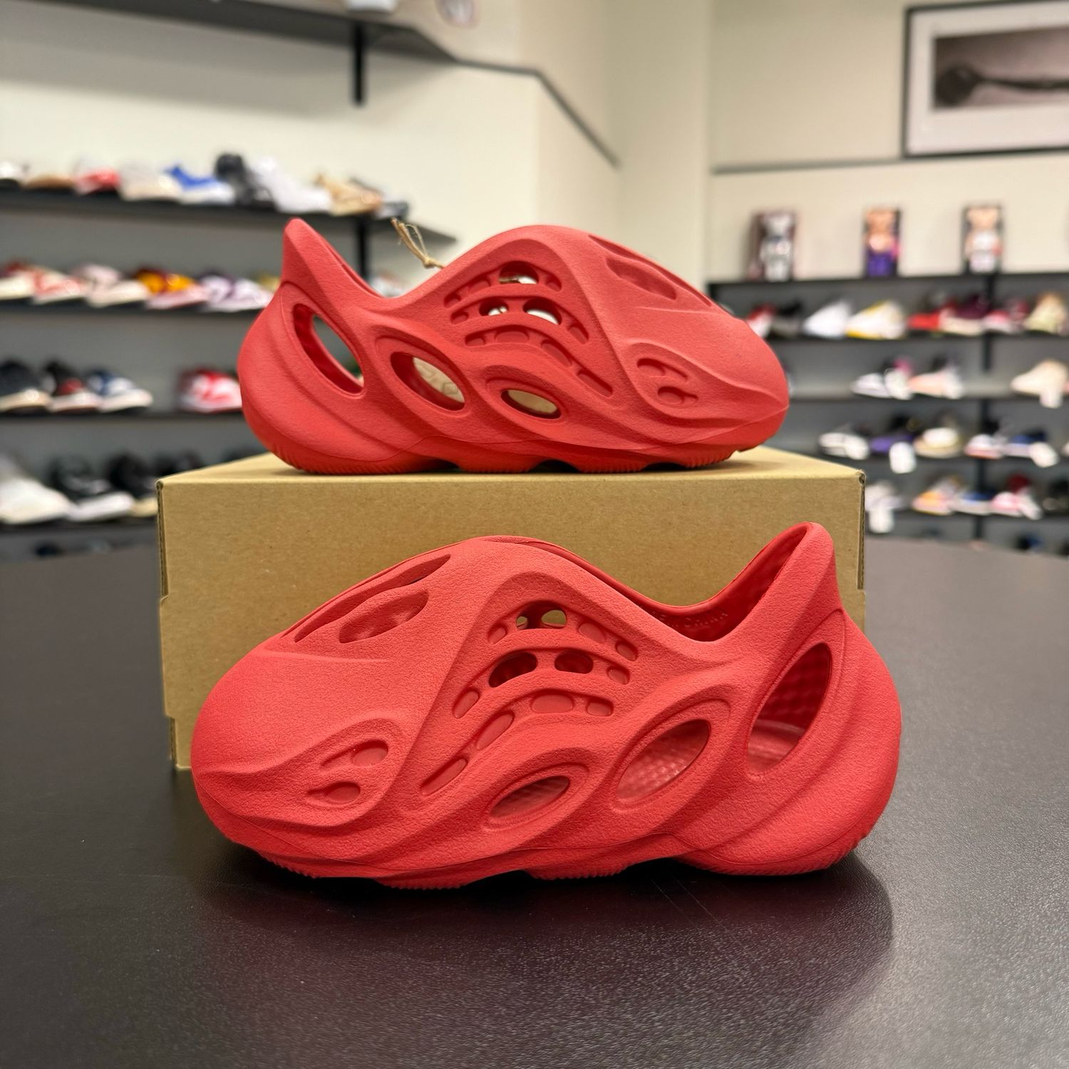 NEW ADIDAS YEEZY FOAMRUNNER VERMILLION