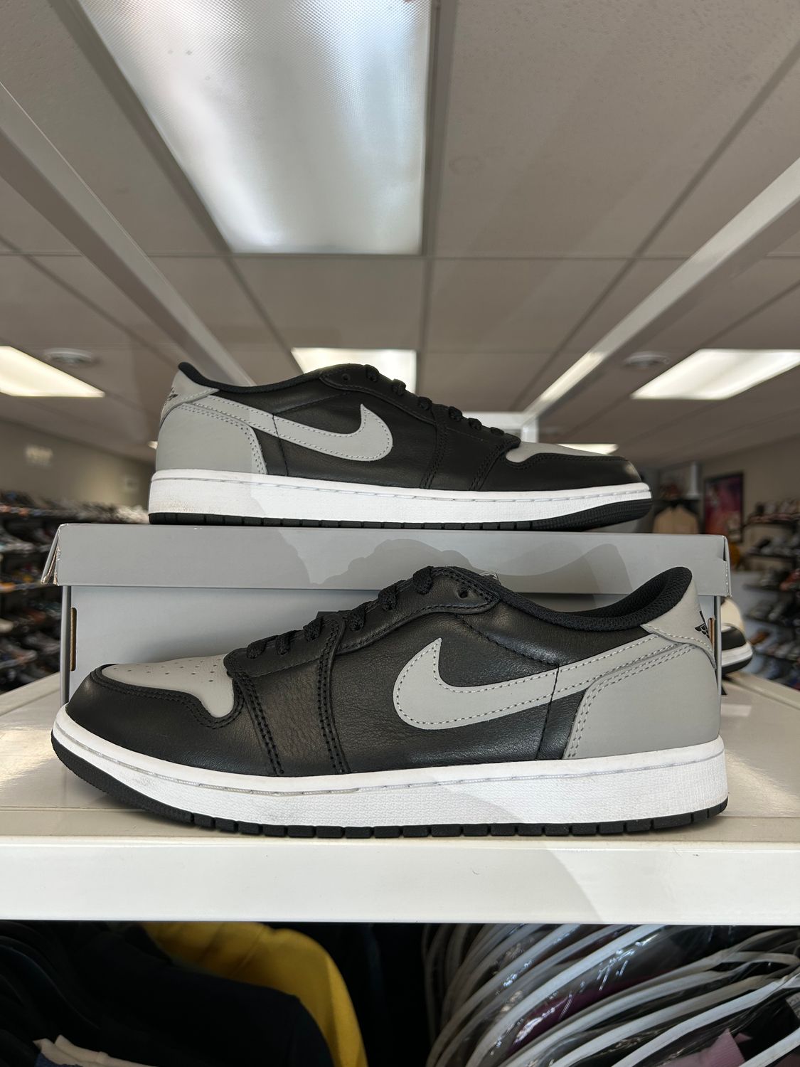 PO AIR JORDAN 1 RETRO LOW OG SHADOW (2024) SIZE 10.5