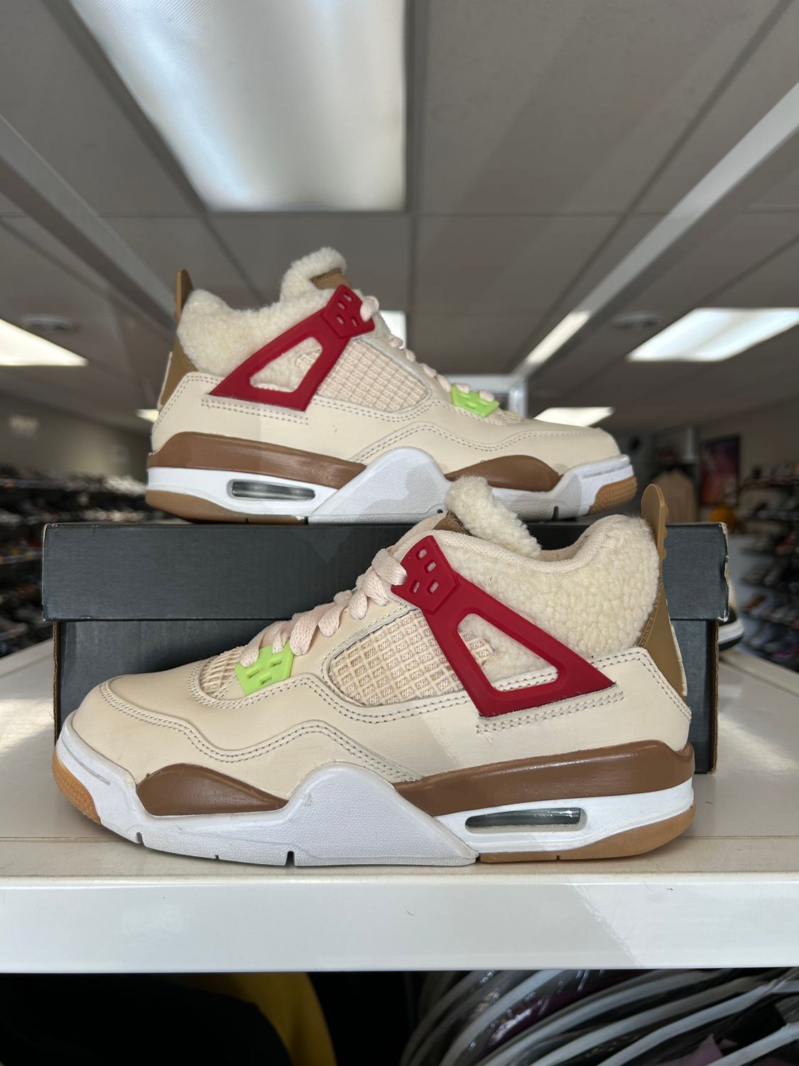 PO AIR JORDAN 4 RETRO WHERE THE WILD THINGS ARE (GS) SIZE 4Y