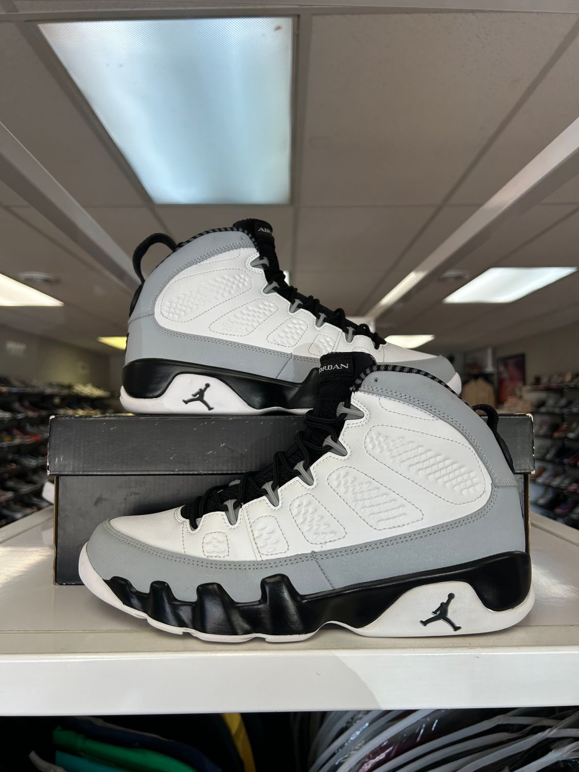 PO AIR JORDAN 9 RETRO BARONS SIZE 8