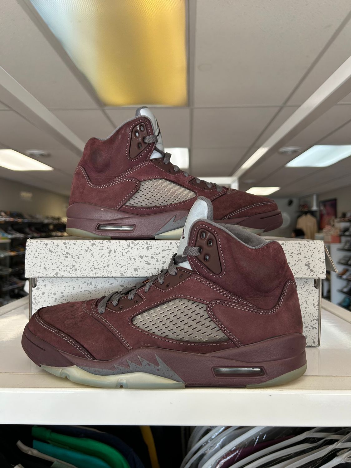 PO AIR JORDAN 5 RETRO BURGUNDY (2023) SIZE 8