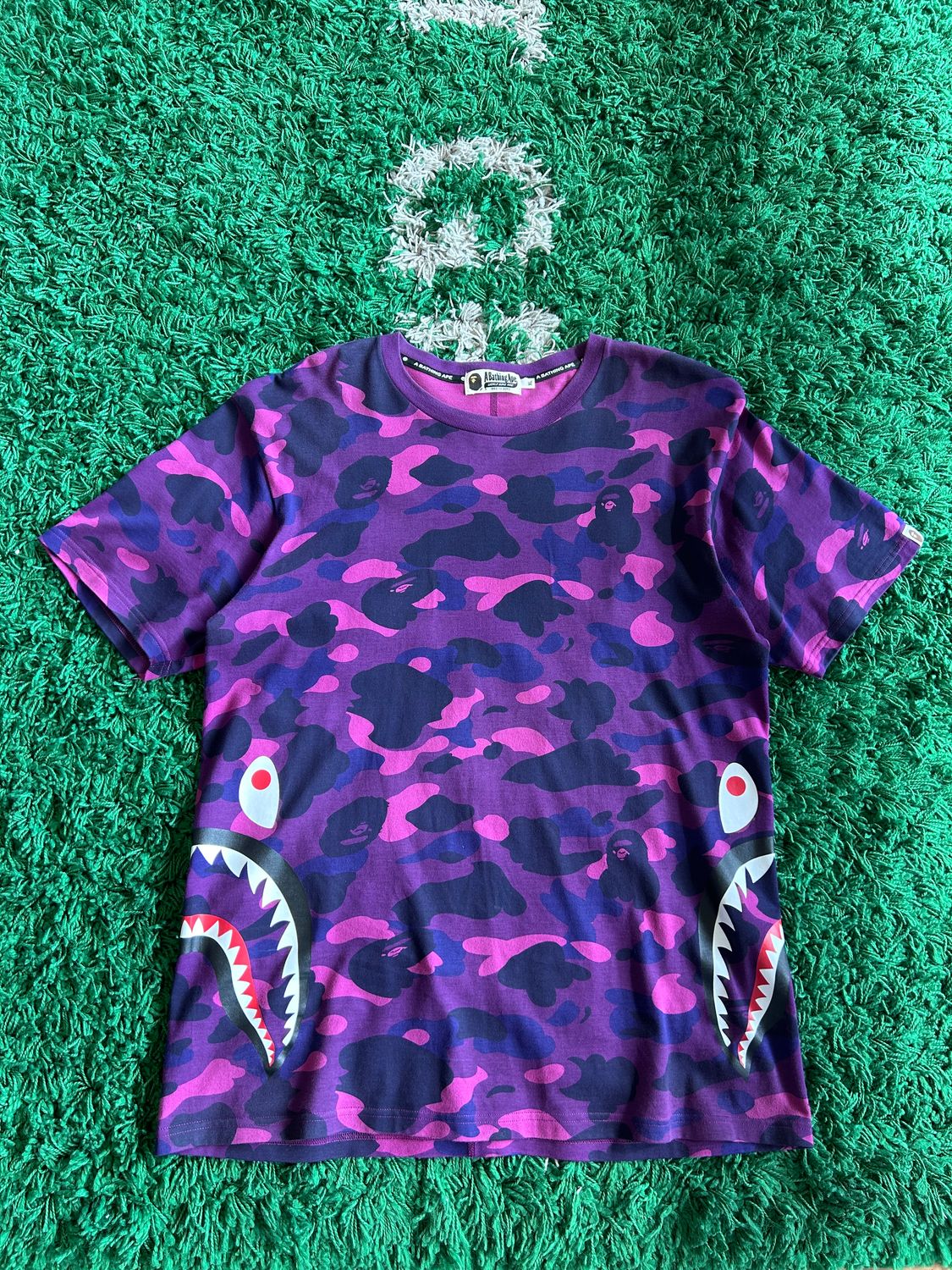 PO BAPE CAMO SHARK TEE SIZE XL