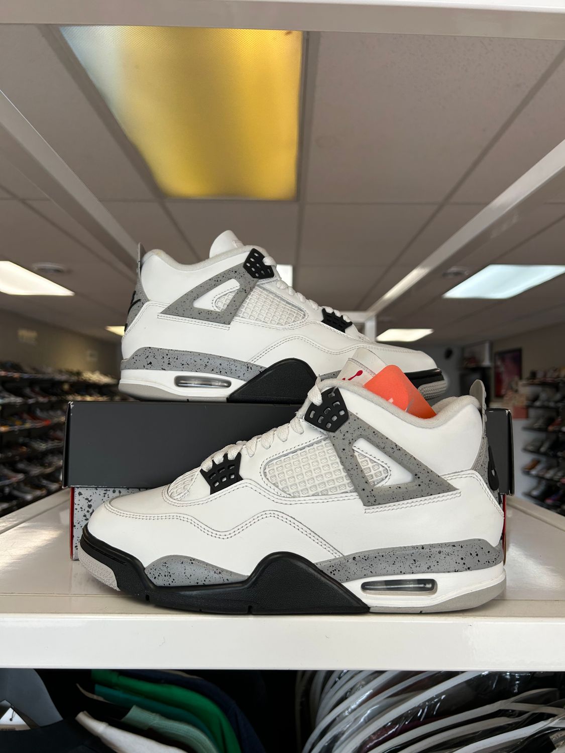 PO AIR JORDAN 4 RETRO WHITE CEMENT (2025) SIZE 8.5