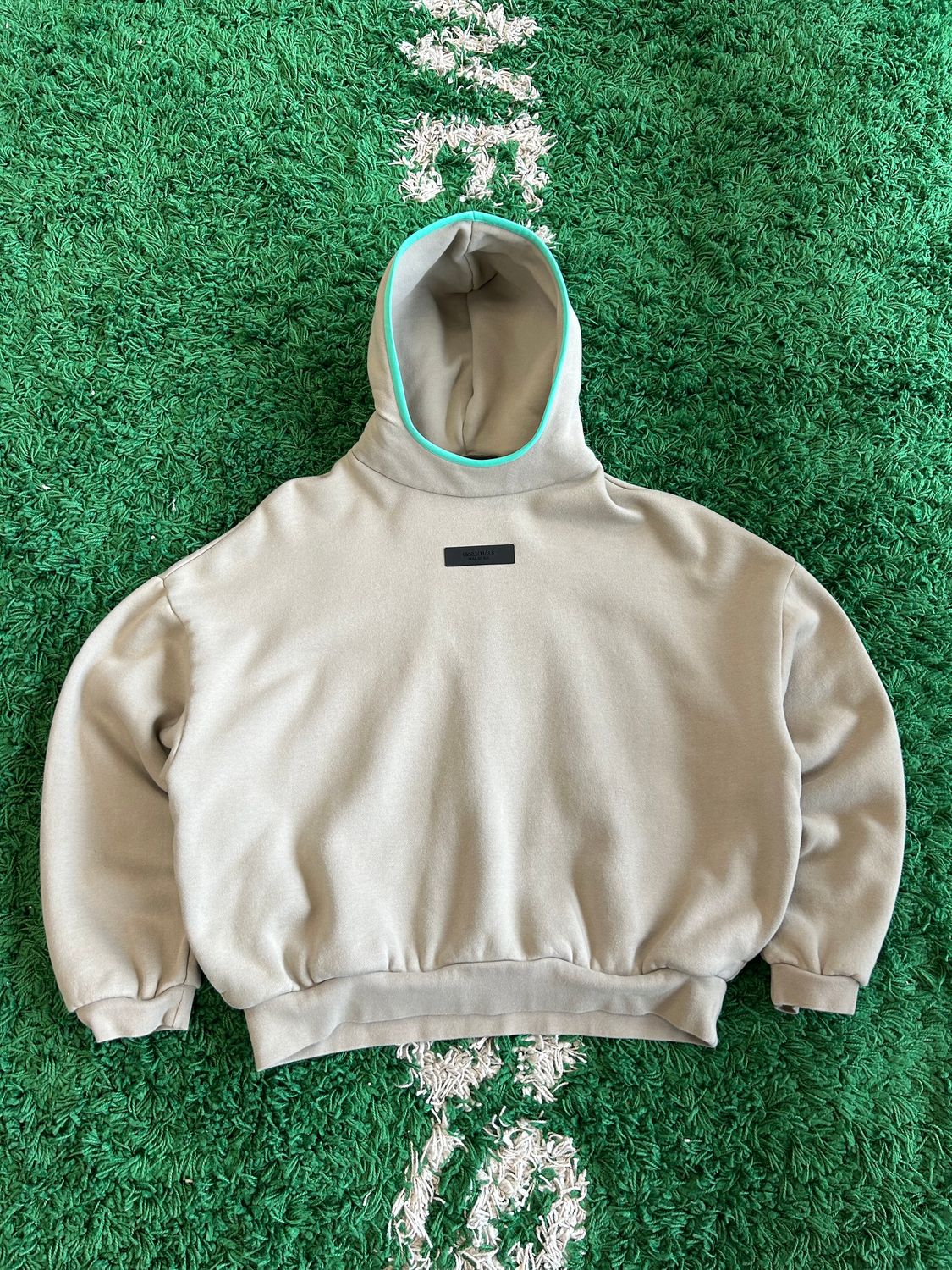 PO FEAR OF GOD ESSENTIALS BEIGE GREEN OUTLINE HOODIE SIZE S