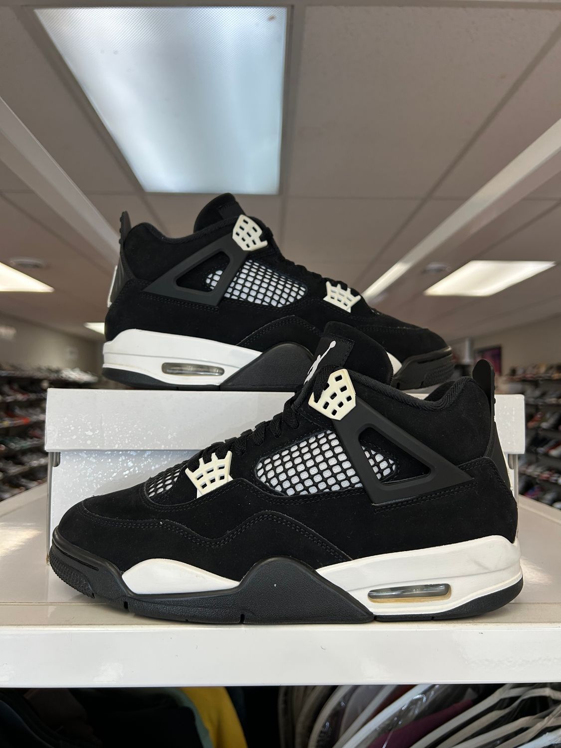 PO2 AIR JORDAN 4 WHITE THUNDER SIZE 8.5