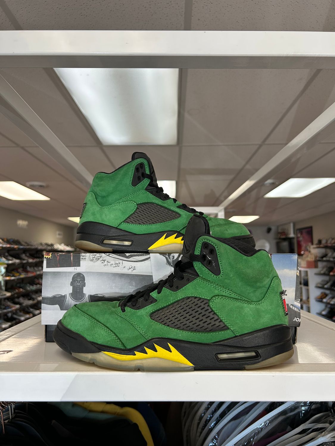 PO AIR JORDAN 5 SE OREGON SIZE 10.5