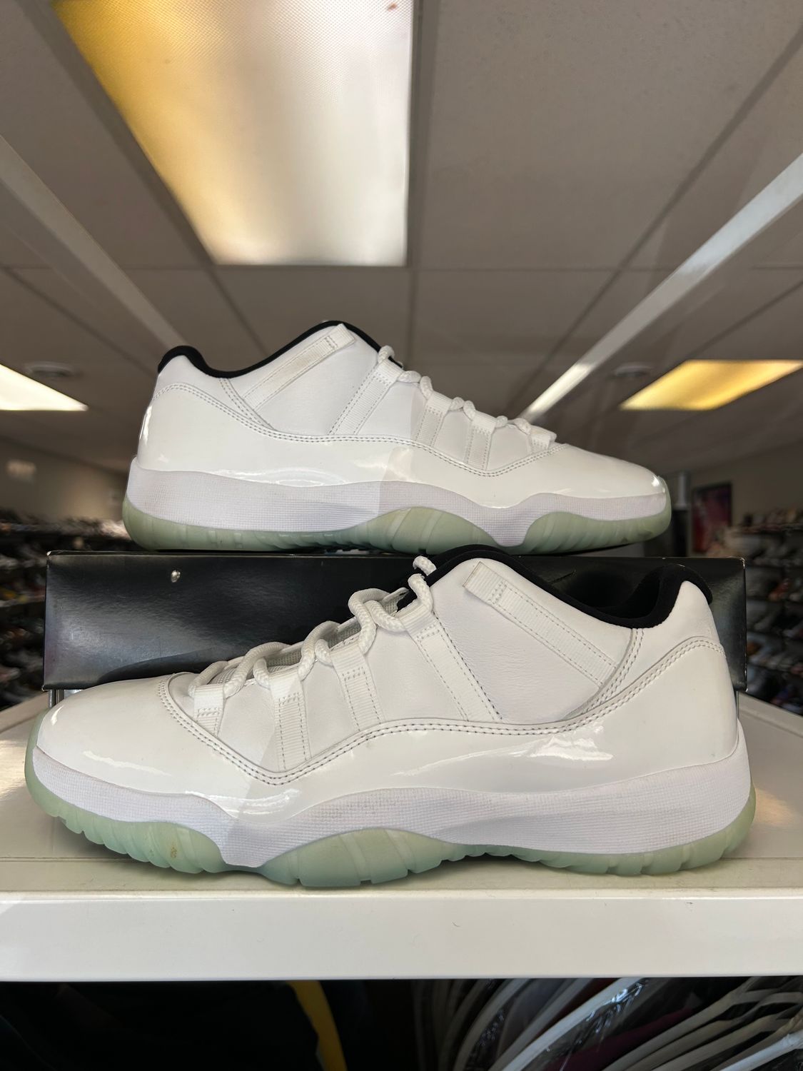 PO2 AIR JORDAN 11 LOW LEGEND BLUE SIZE 10.5