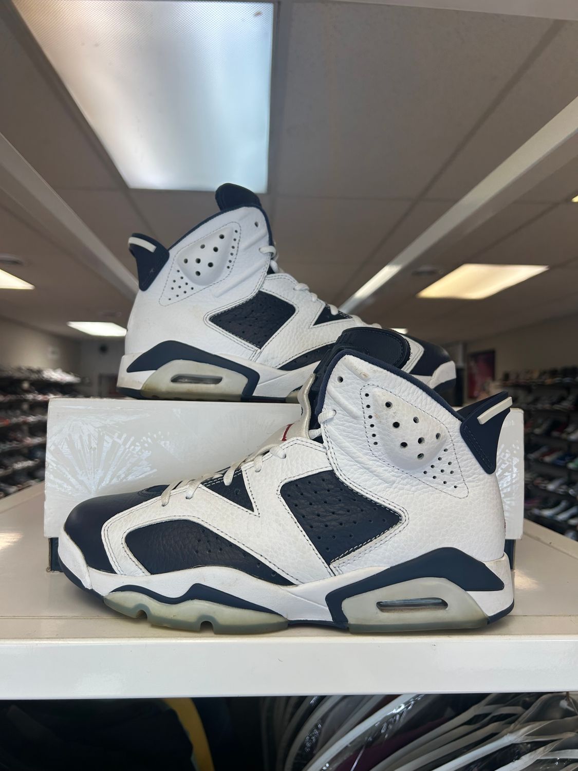 PO AIR JORDAN 6 OLYMPIC (2024) SIZE 8.5