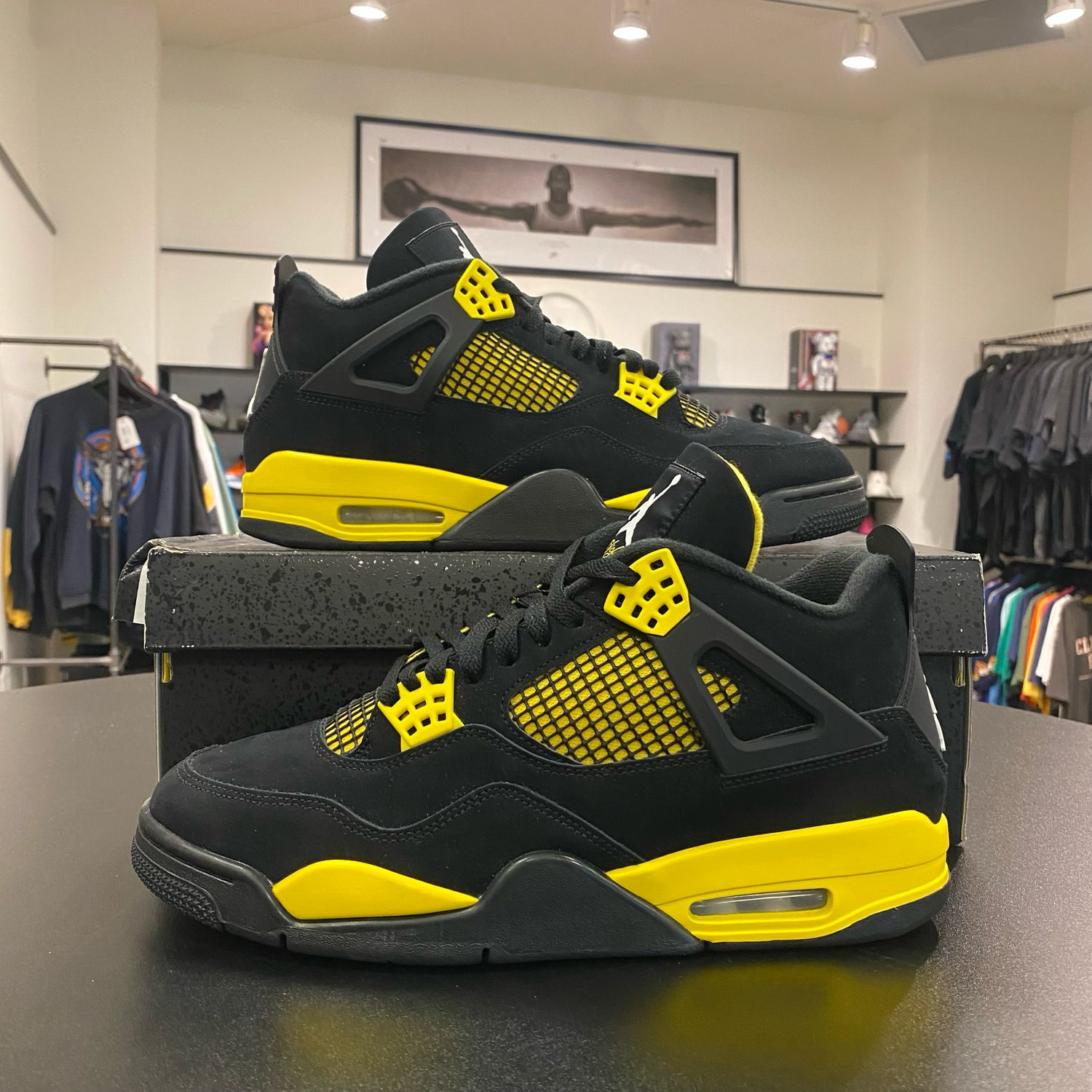 PO4 AIR JORDAN 4 THUNDER SIZE 10.5