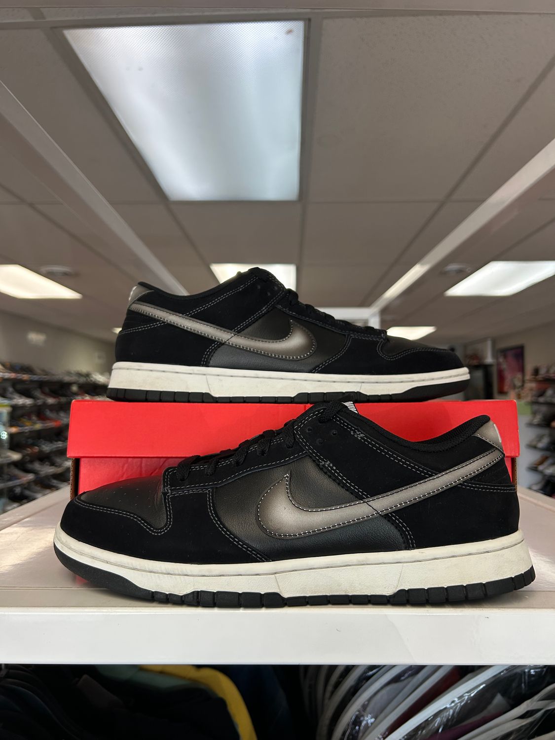 PO NIKE DUNK LOW AIRBRUSH SWOOSH BLACK SIZE 11.5