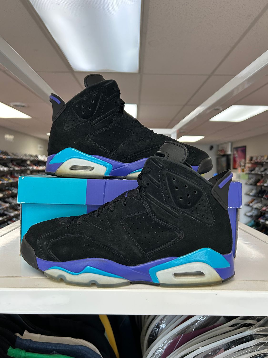 PO AIR JORDAN 6 RETRO AQUA SIZE 10