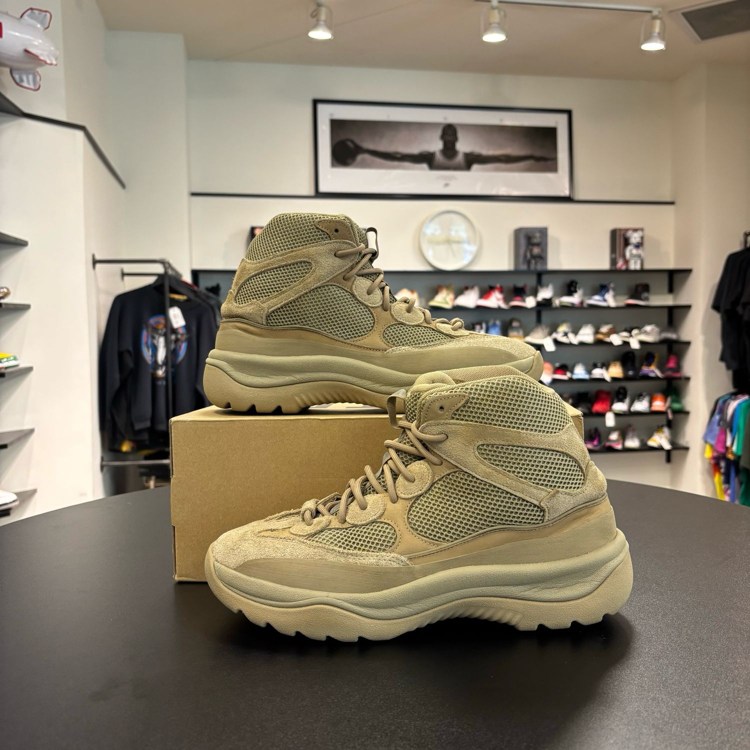 PO ADIDAS YEEZY DESERT BOOT ROCK SIZE 11.5