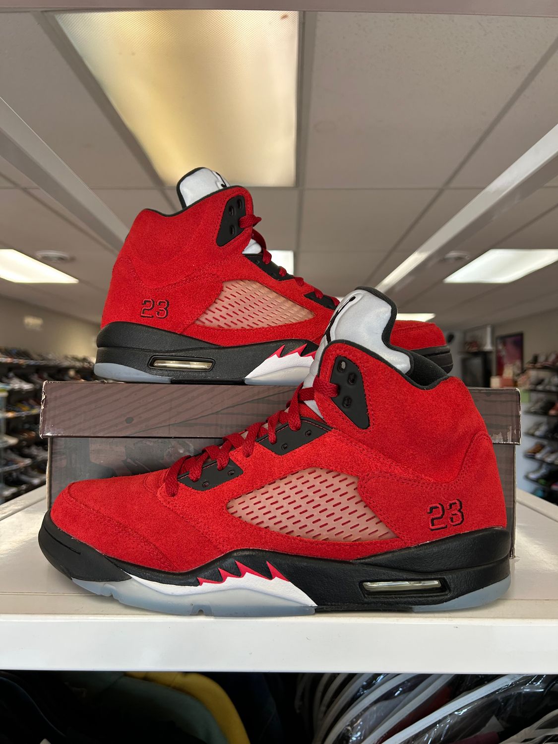 PO3 AIR JORDAN 5 RAGING BULLS 2021 SIZE 12