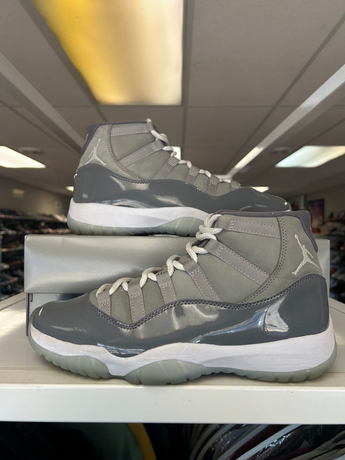 PO AIR JORDAN 11 RETRO COOL GREY (2021) SIZE 9