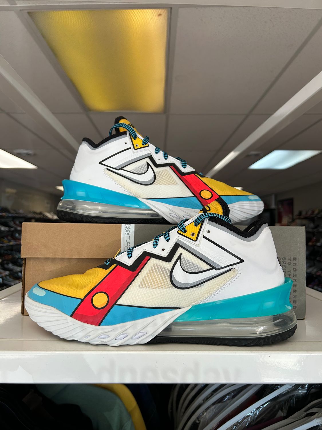 PO LEBRON 18 LOW STEWIE GRIFFIN SIZE 11