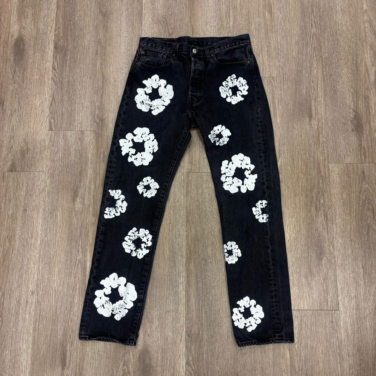 PO DENIM TEARS X LEVIS COTTON WREATH JEAN SIZE 33X32