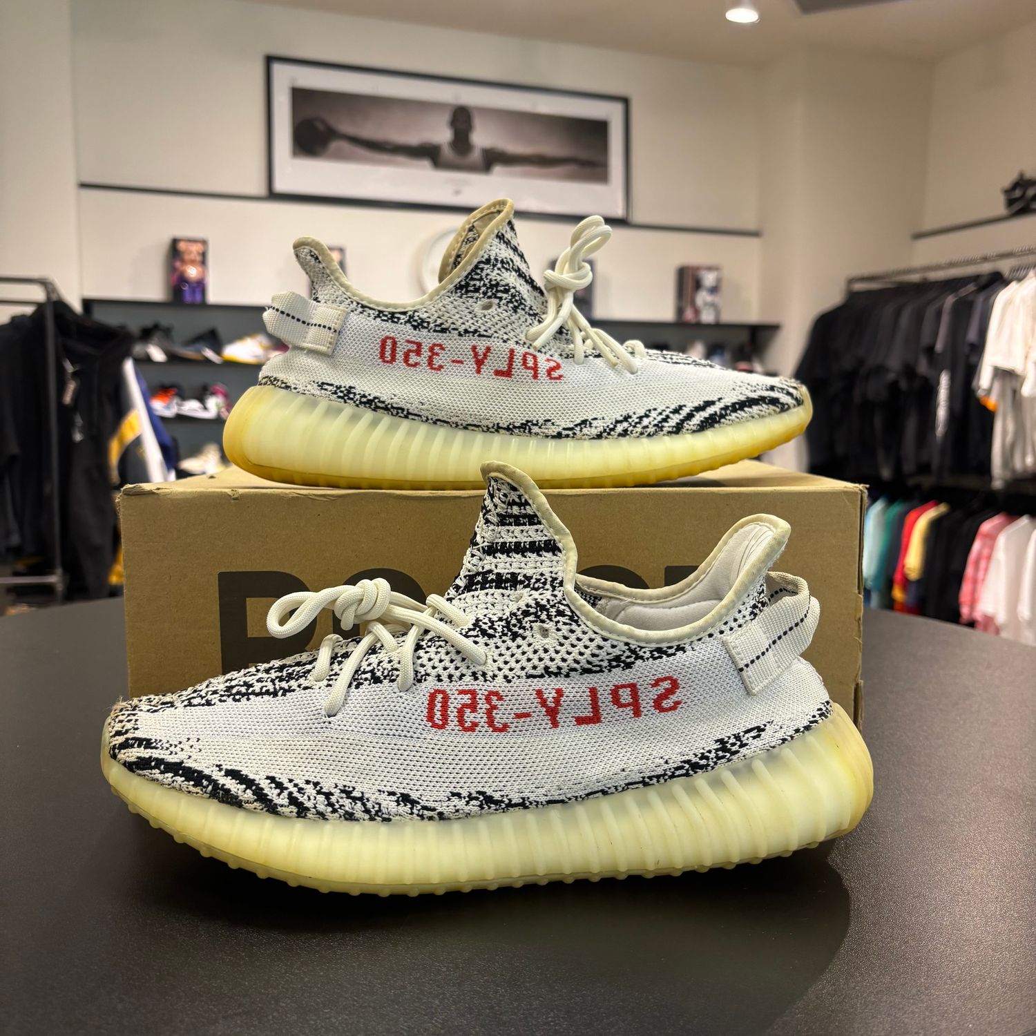 PO2 ADIDAS YEEZY 350 V2 ZEBRA SIZE 11