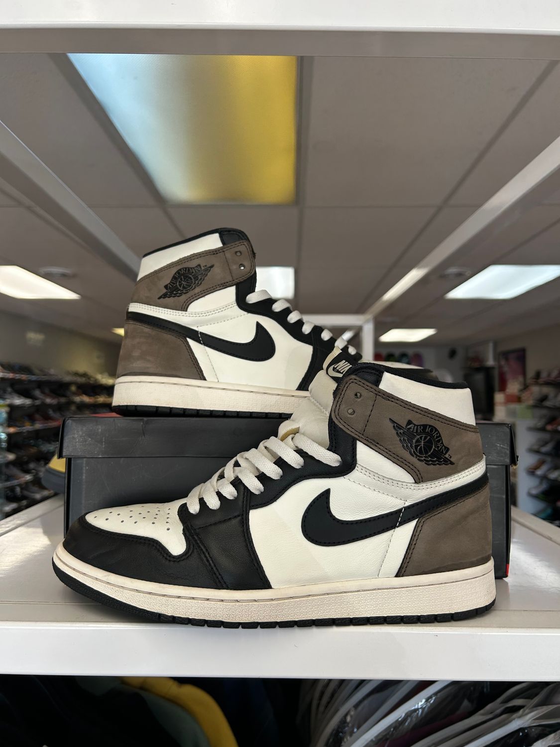 PO2 AIR JORDAN 1 RETRO HIGH DARK MOCHA SIZE 10.5