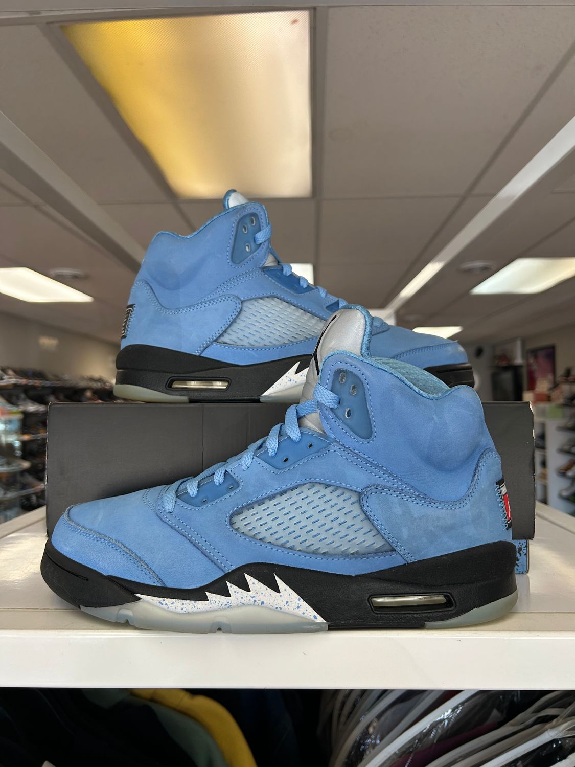 PO AIR JORDAN 5 UNC SIZE 10