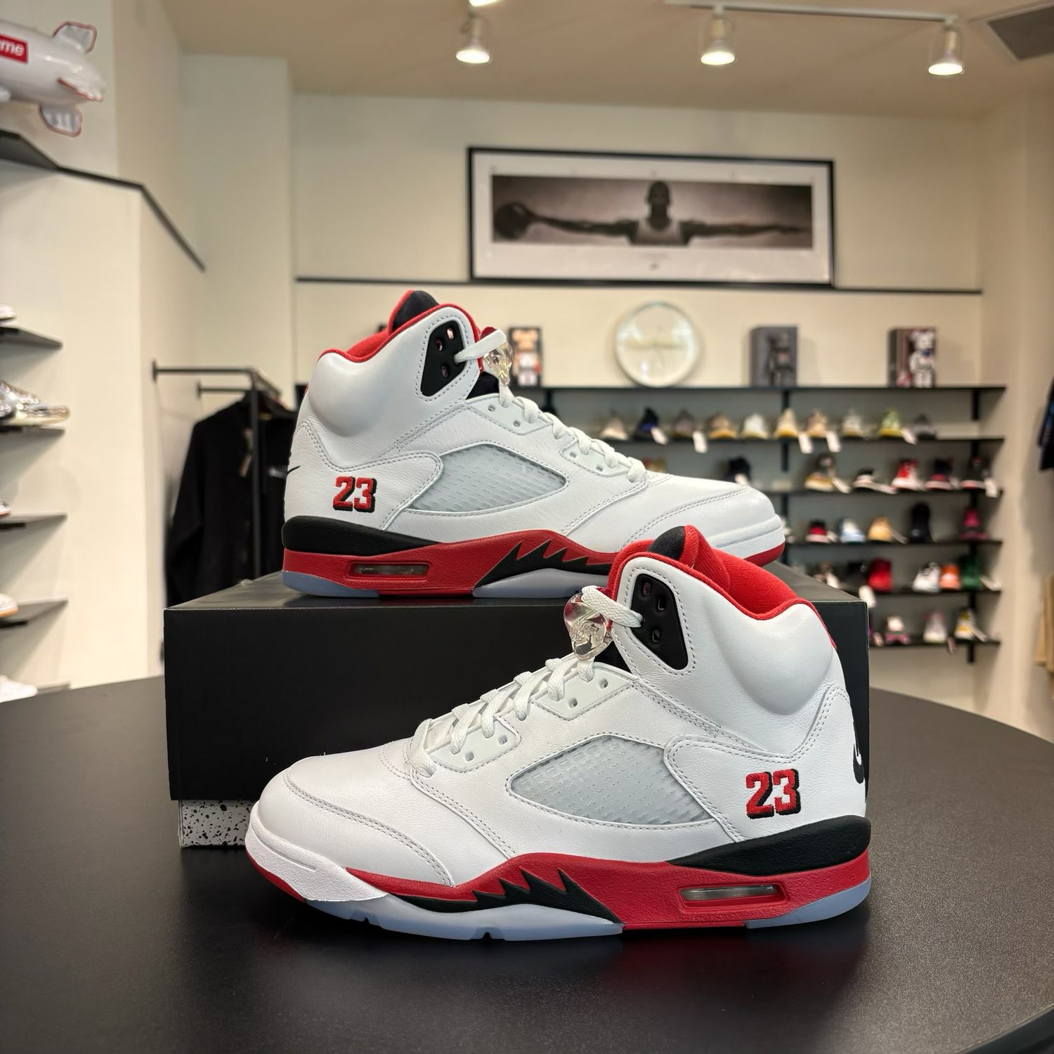 NEW AIR JORDAN 5 FIRE RED BLACK TONGUE (2025)