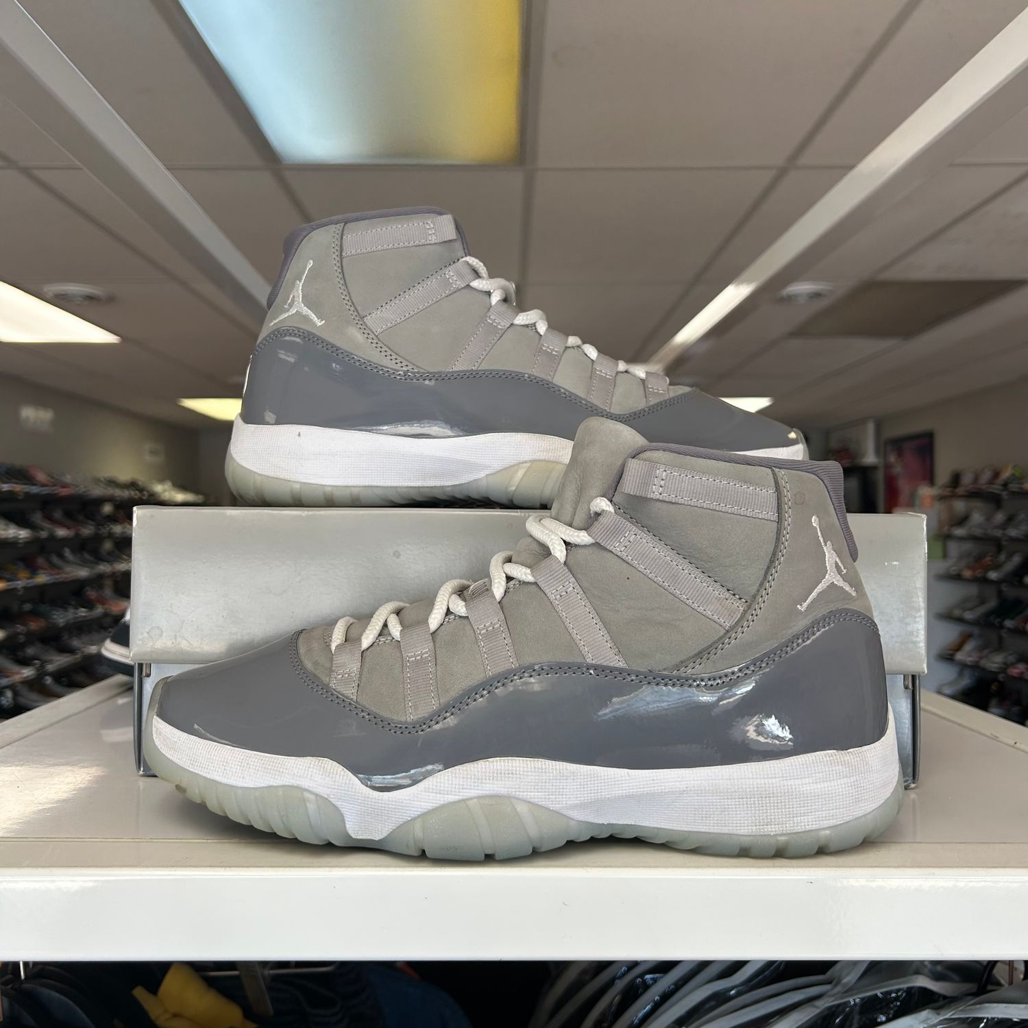 PO AIR JORDAN 11 RETRO COOL GREY (2021) SIZE 9.5